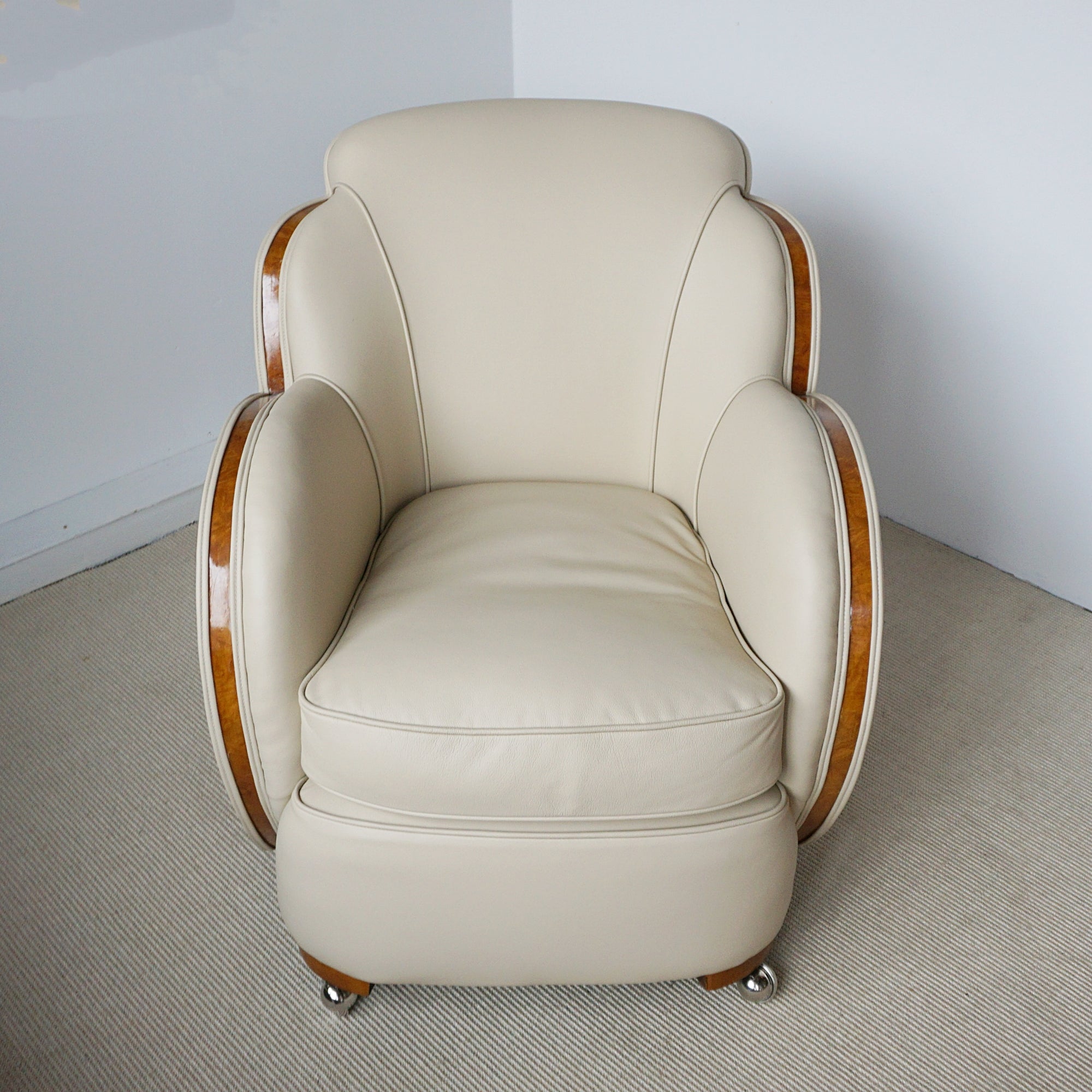 Pair of Art Deco Cloud Chairs by Harry & Lou Epstein - Burr Walnut and Cream Leather Lounge Chairs - Jeroen Markies Art Deco