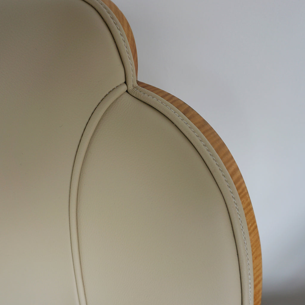 Pair of vintage Art Deco Cloud Chairs by Harry & Lou Epstein - Jeroen Markies Art Deco