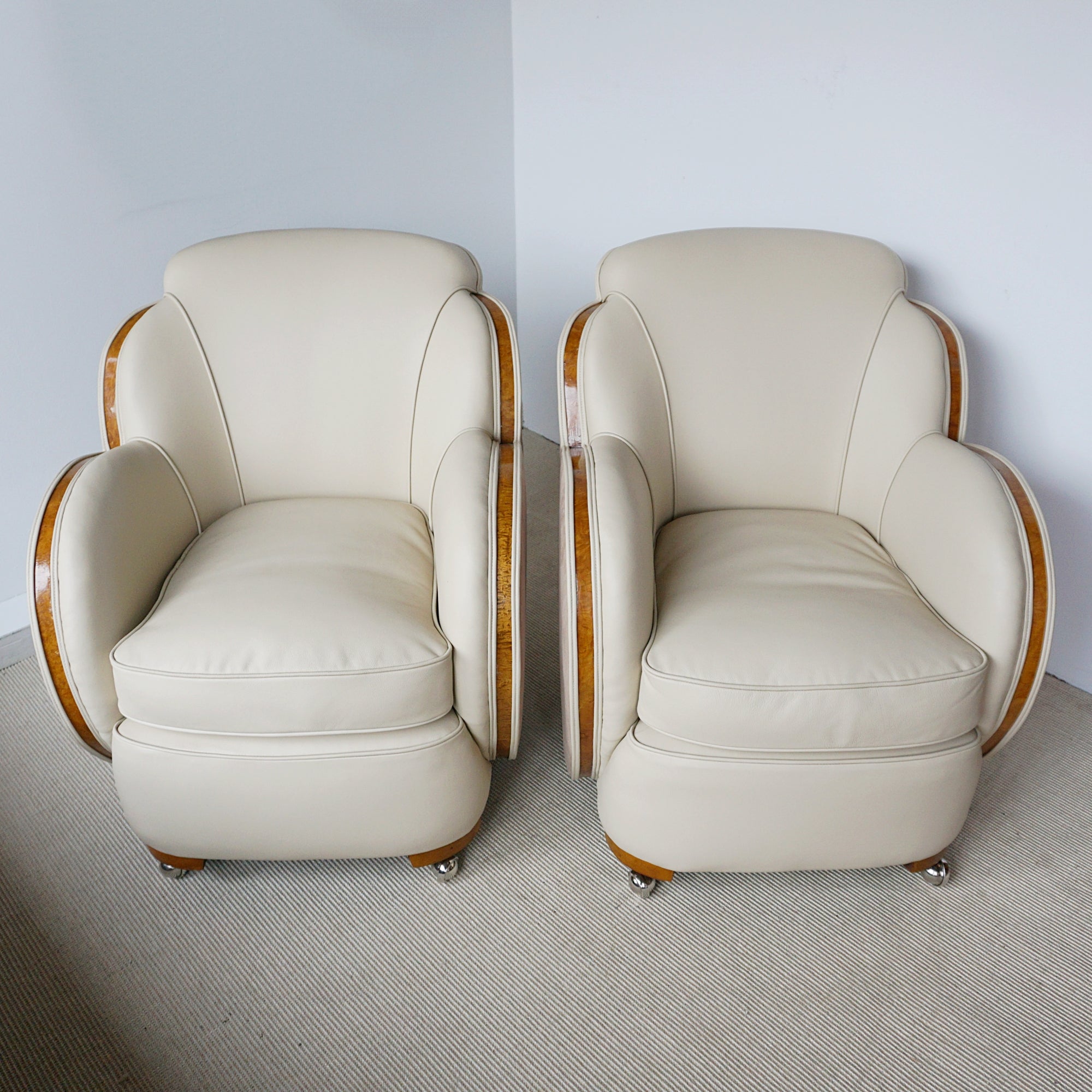 Pair of Art Deco Cloud Chairs by Harry & Lou Epstein - Burr Walnut and Cream Leather Lounge Chairs - Jeroen Markies Art Deco