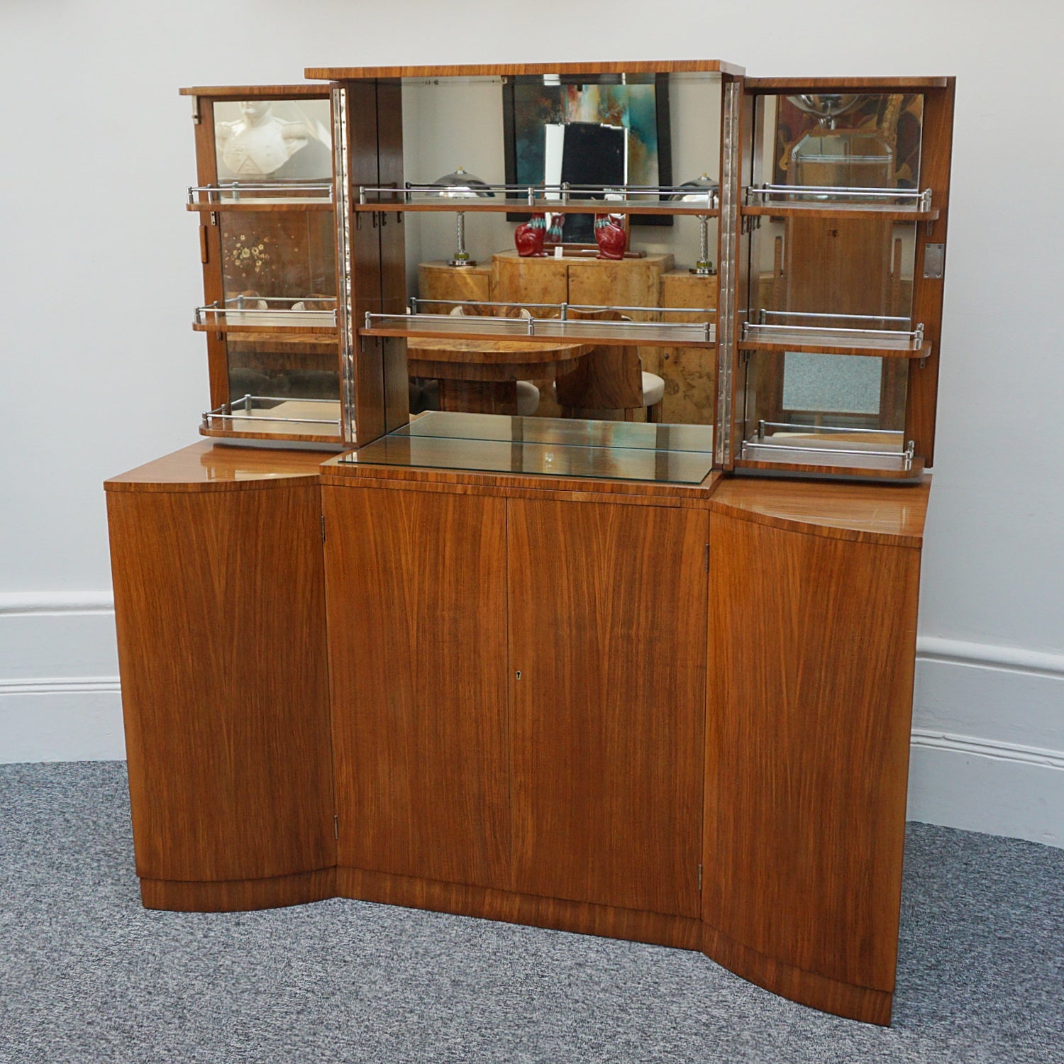 Original Art Deco Figured Walnut Cocktail / Drinks Cabinet - Jeroen Markies Art Deco