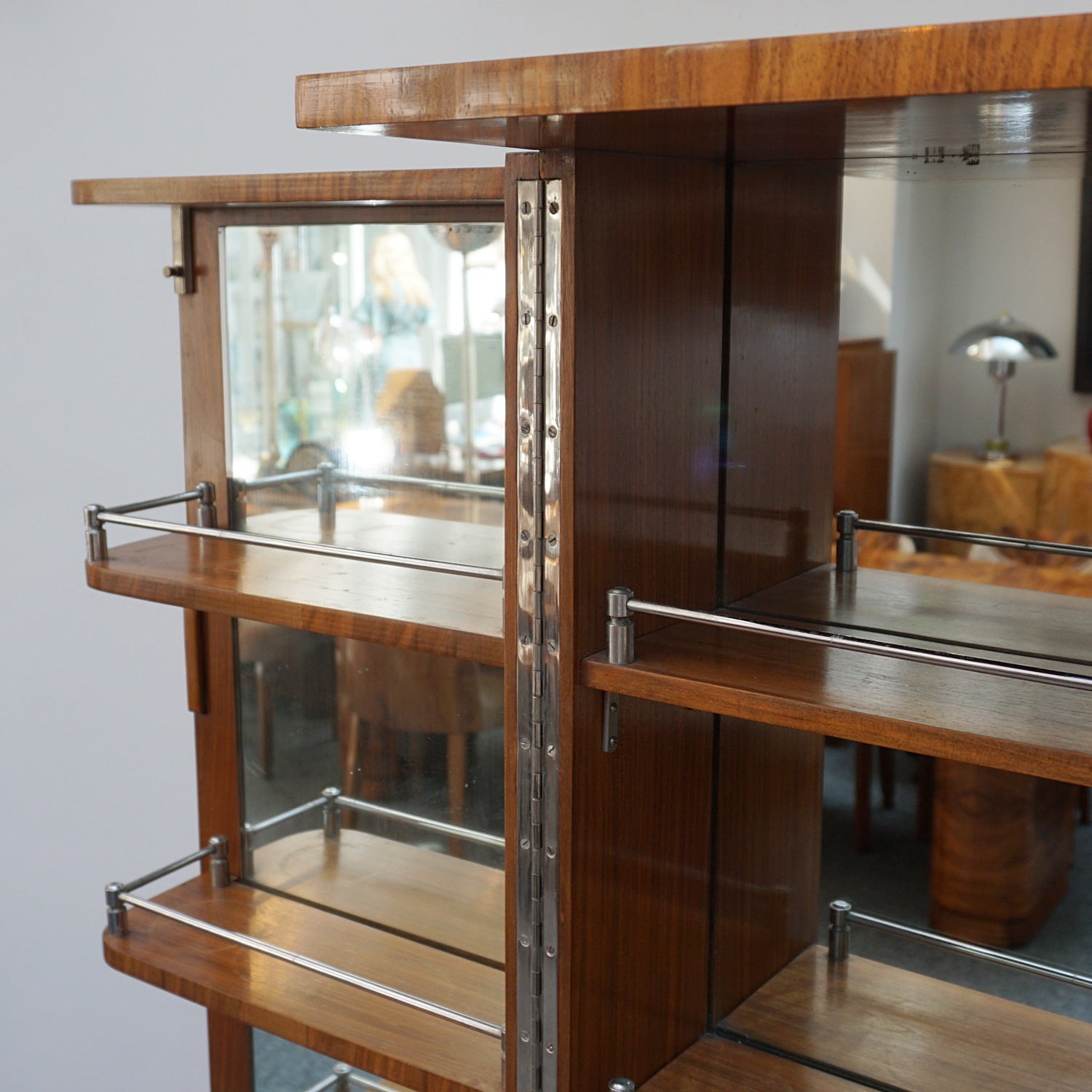 Original Art Deco Figured Walnut Cocktail / Drinks Cabinet - Jeroen Markies Art Deco