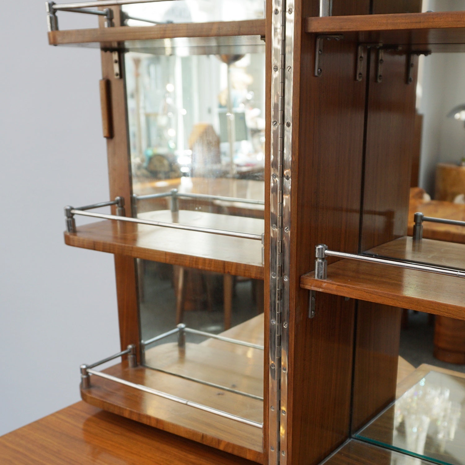 Original Art Deco Figured Walnut Cocktail / Drinks Cabinet - Jeroen Markies Art Deco