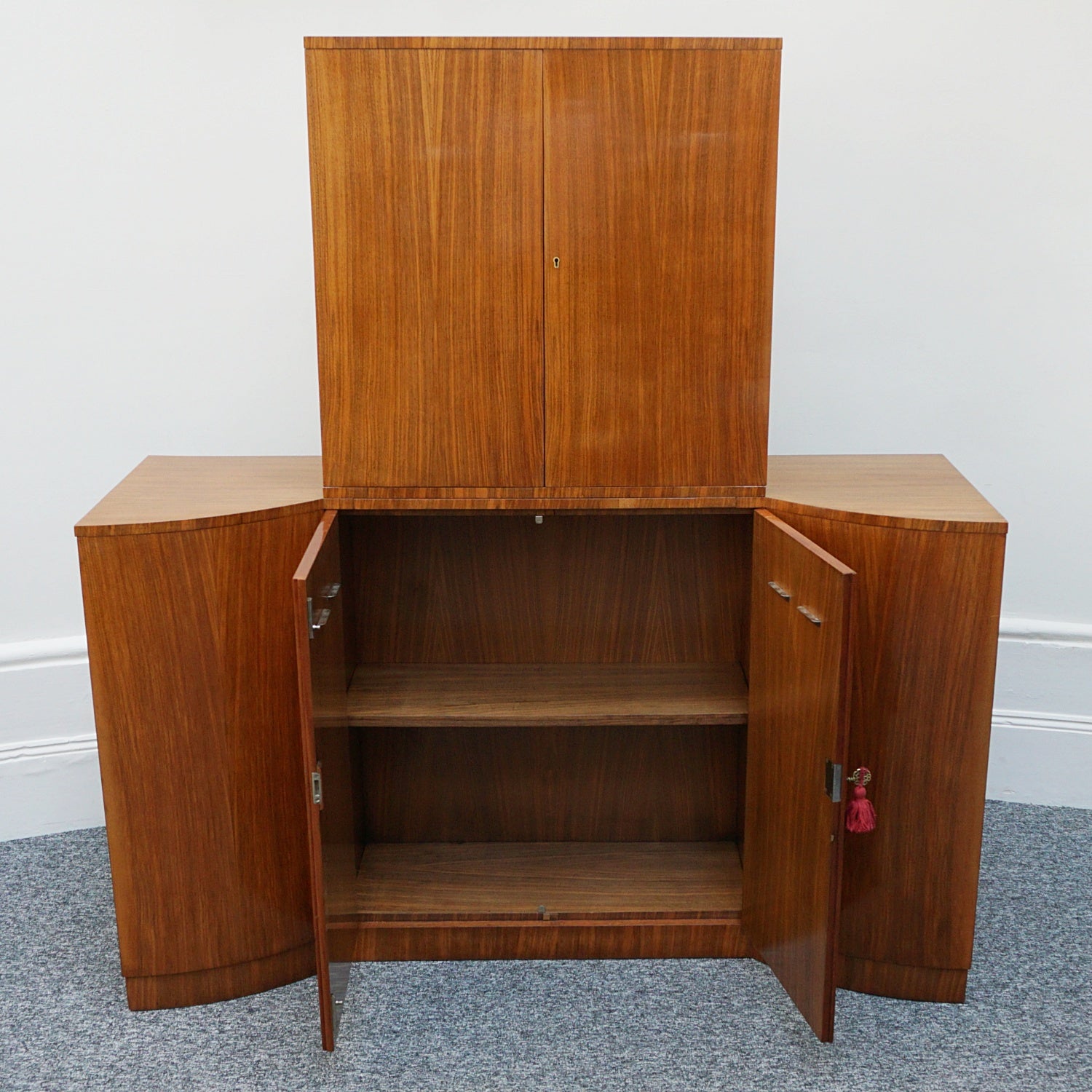 Original Art Deco Figured Walnut Cocktail / Drinks Cabinet - Jeroen Markies Art Deco