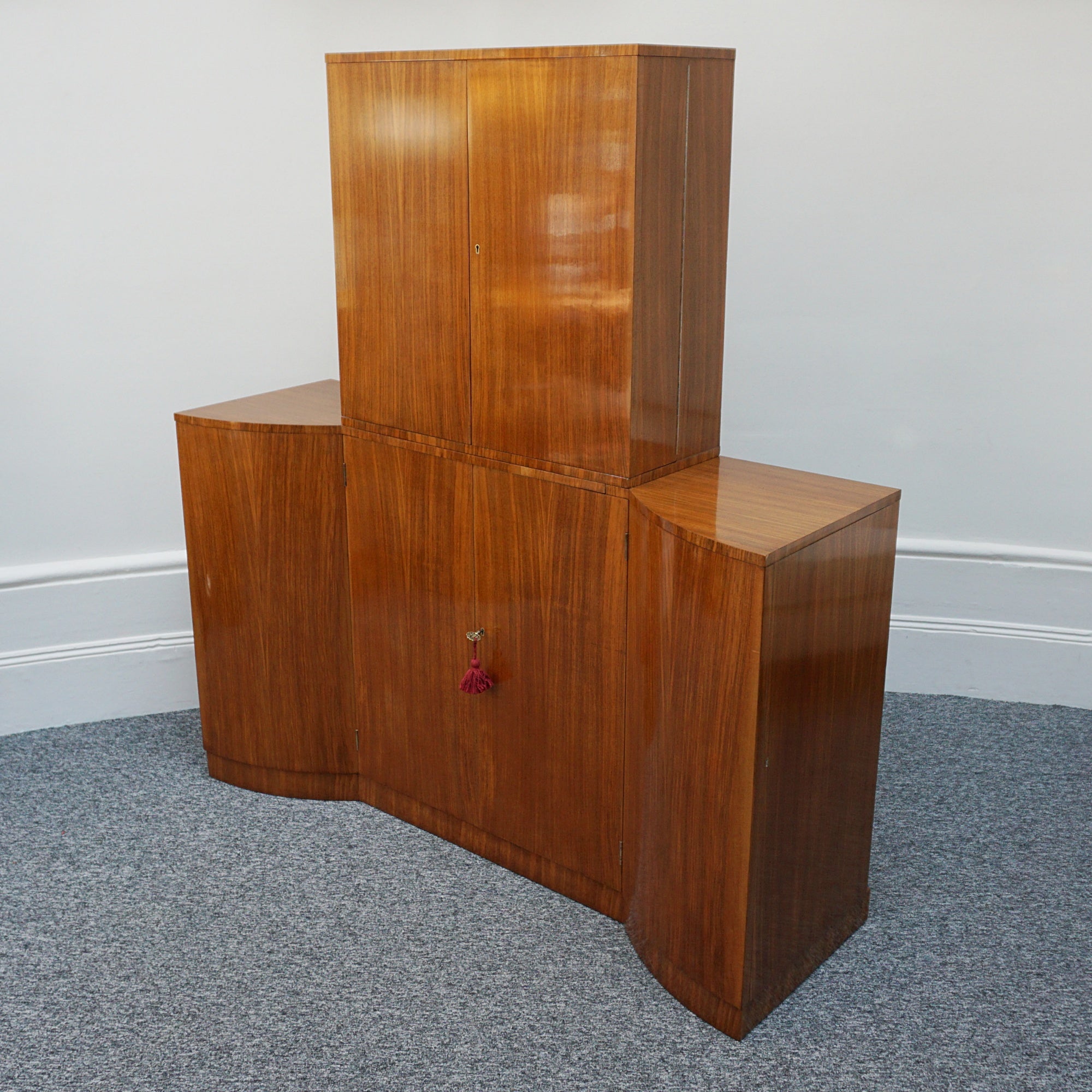 Original Art Deco Figured Walnut Cocktail / Drinks Cabinet - Jeroen Markies Art Deco