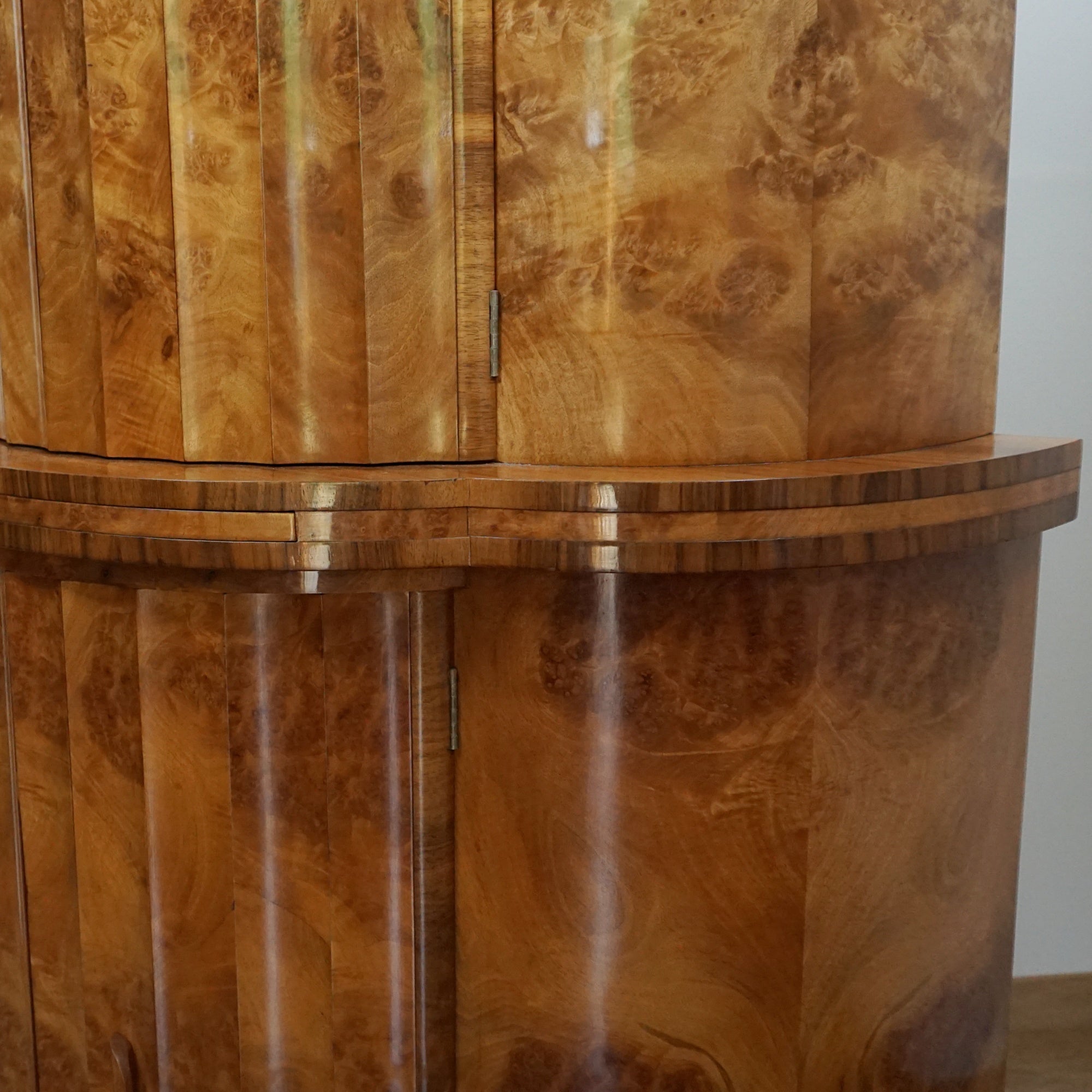 Burr Walnut Cocktail Cabinet - Original Art Deco Cocktail Bar - Markies Antiques 
