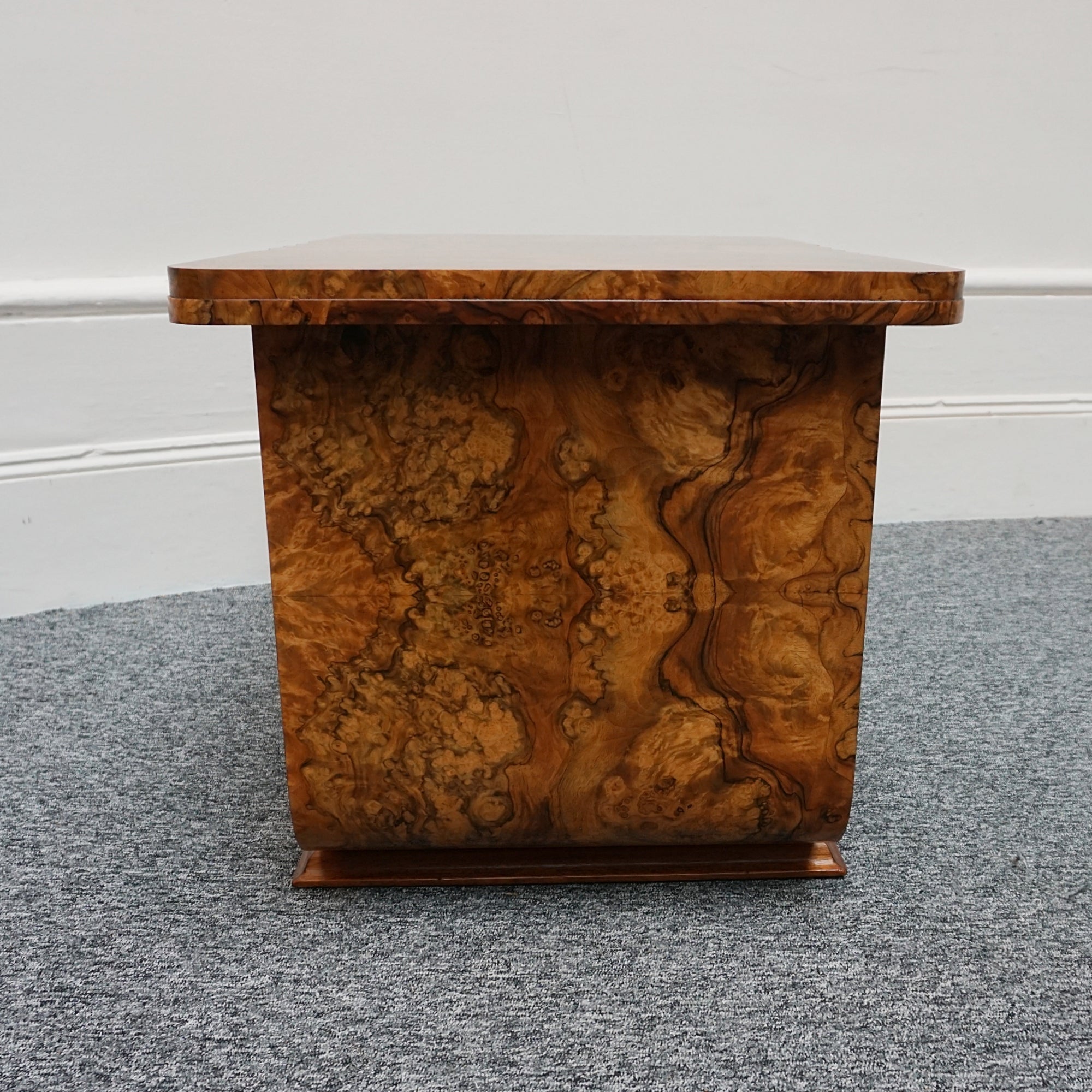 Vintage Art Deco Burr Walnut Coffee Table - Jeroen Markies Art Deco