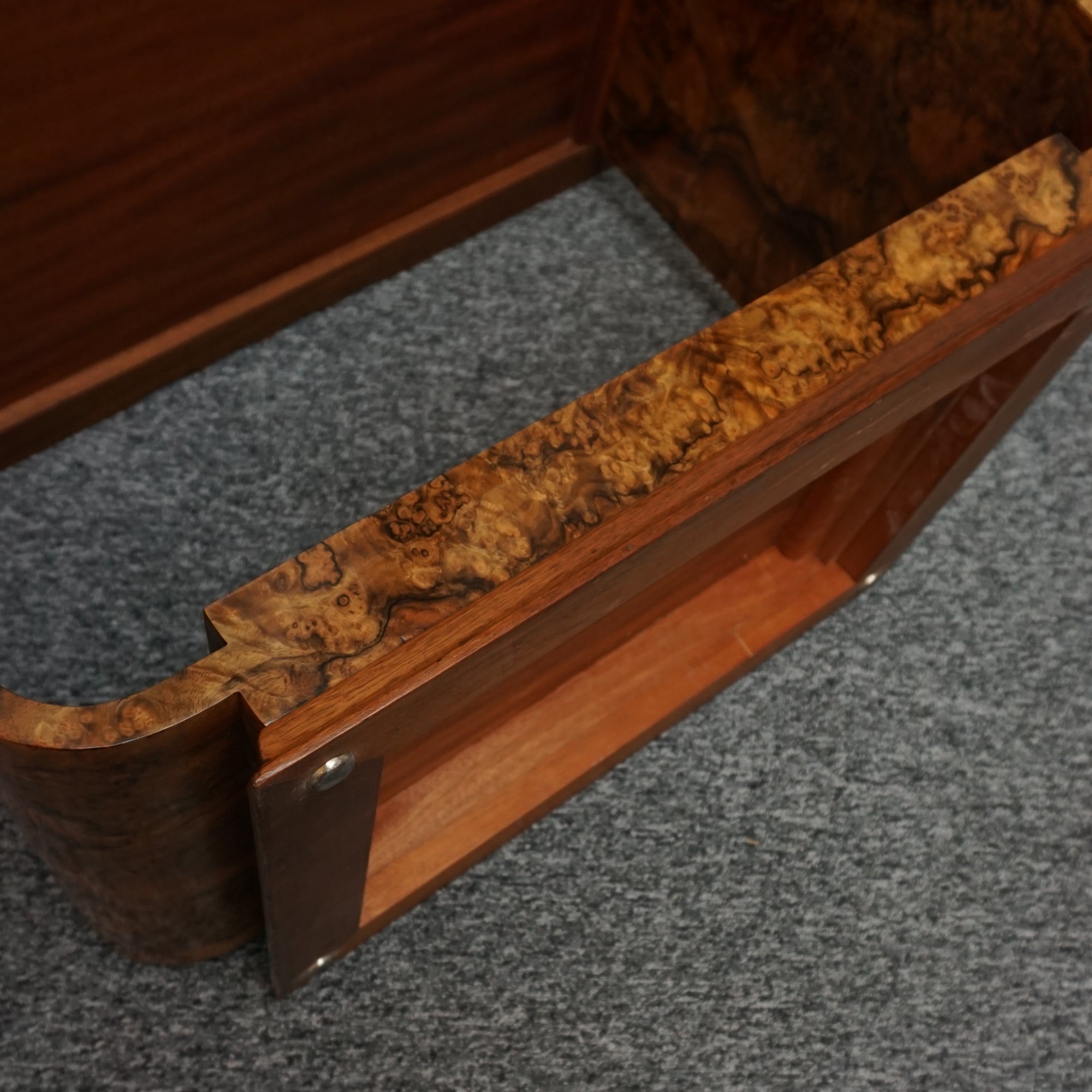 Vintage Art Deco Burr Walnut Coffee Table - Jeroen Markies Art Deco