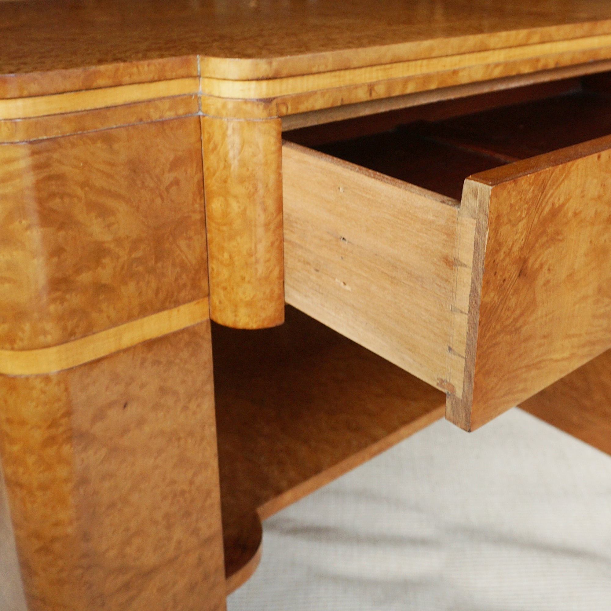 Fantastic quality Art Deco Burr Walnut console table - Jeroen Markies Art Deco