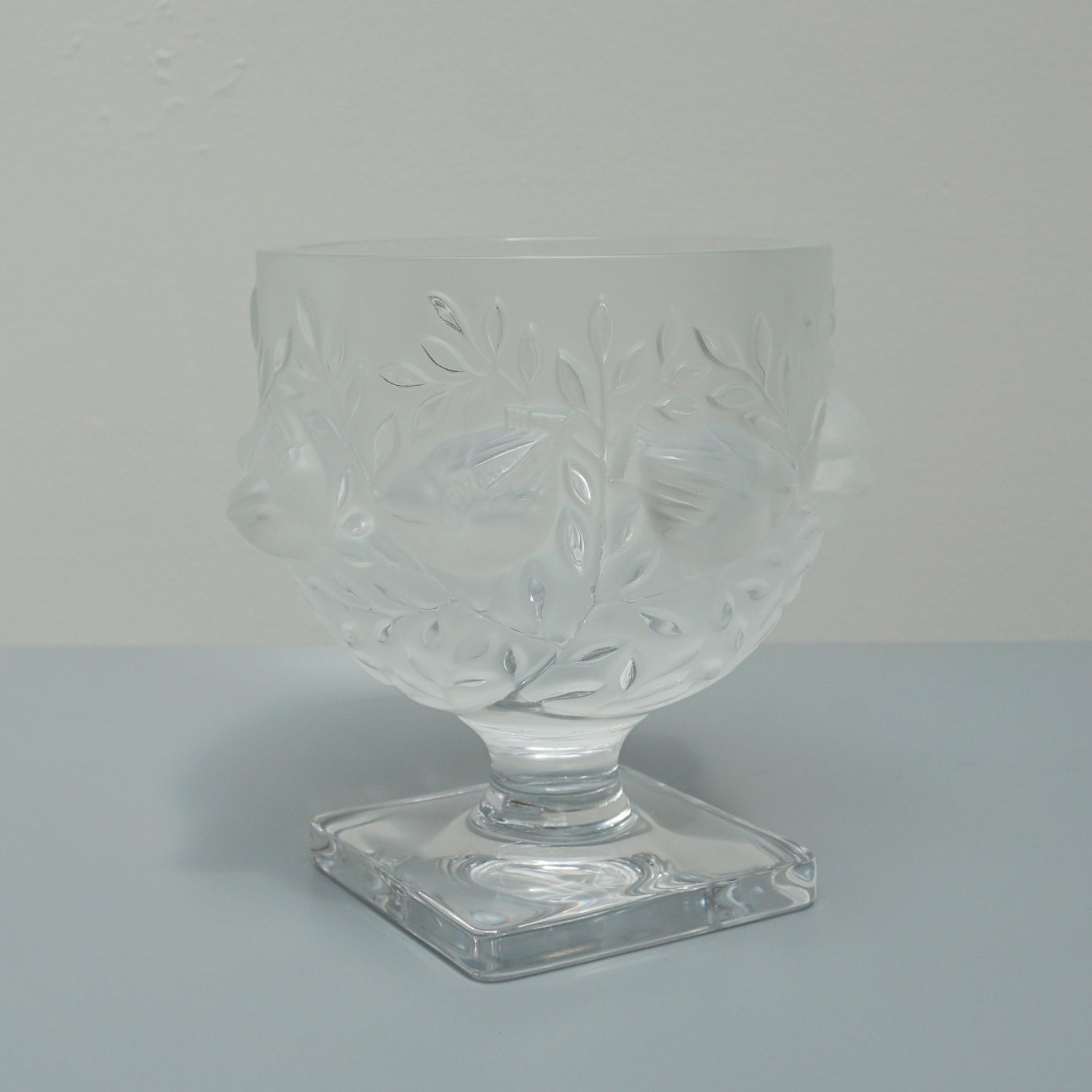 Elizabeth Vase by Marc Lalique - Jeroen Markies Art Deco