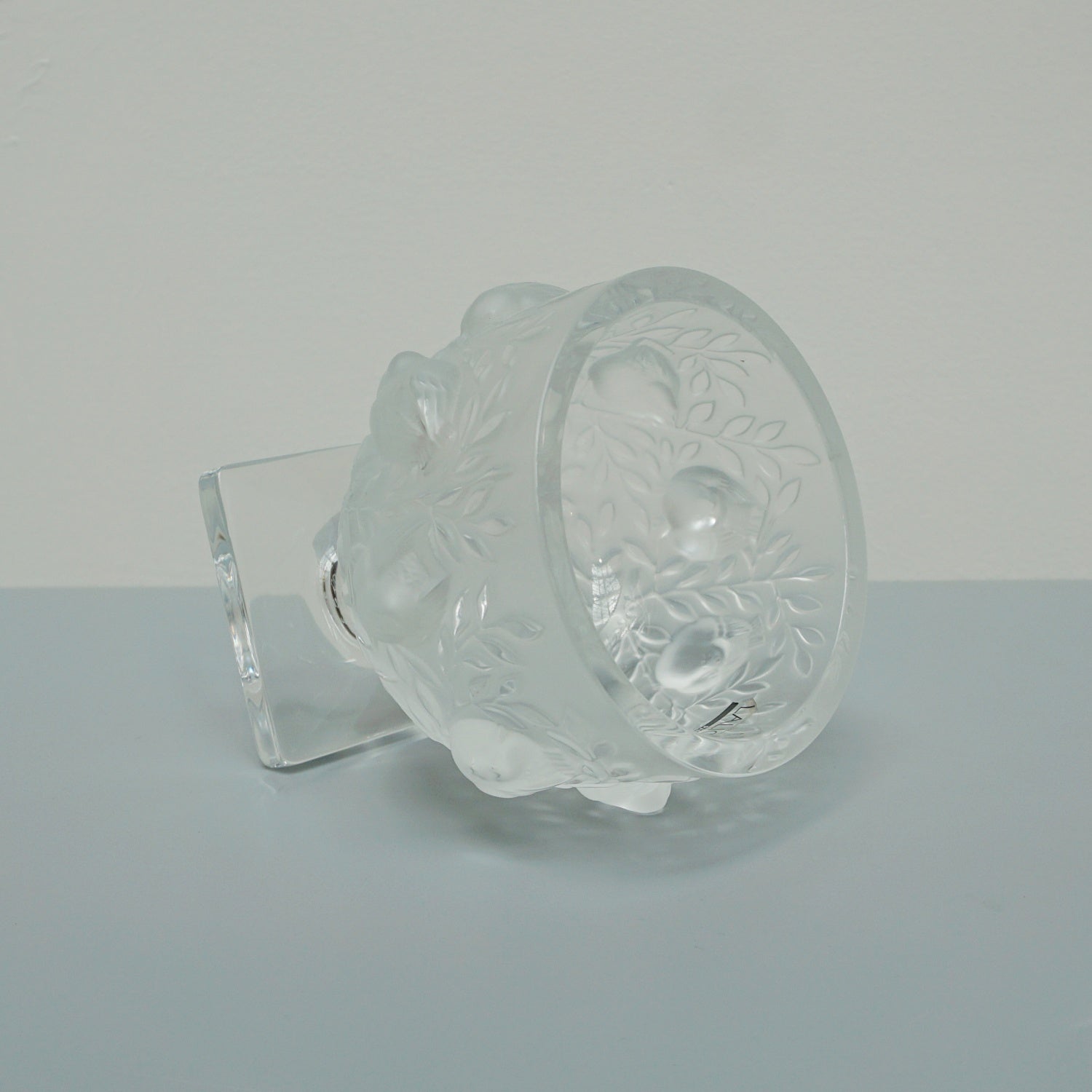 Elizabeth Vase by Marc Lalique - Jeroen Markies Art Deco