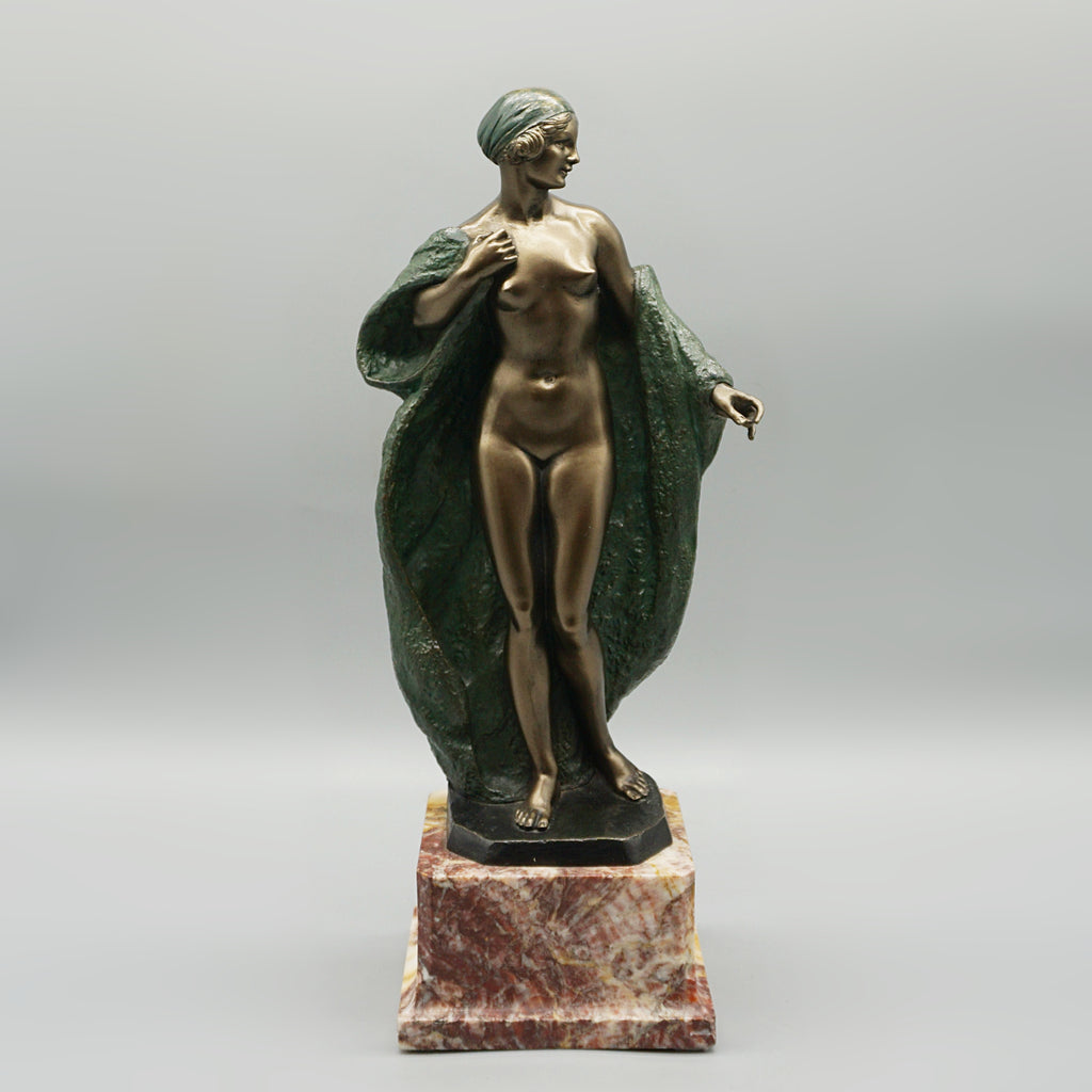 Female Nude with Cloak - Art Deco Bronze Sculpture - Jeroen Markies Art Deco