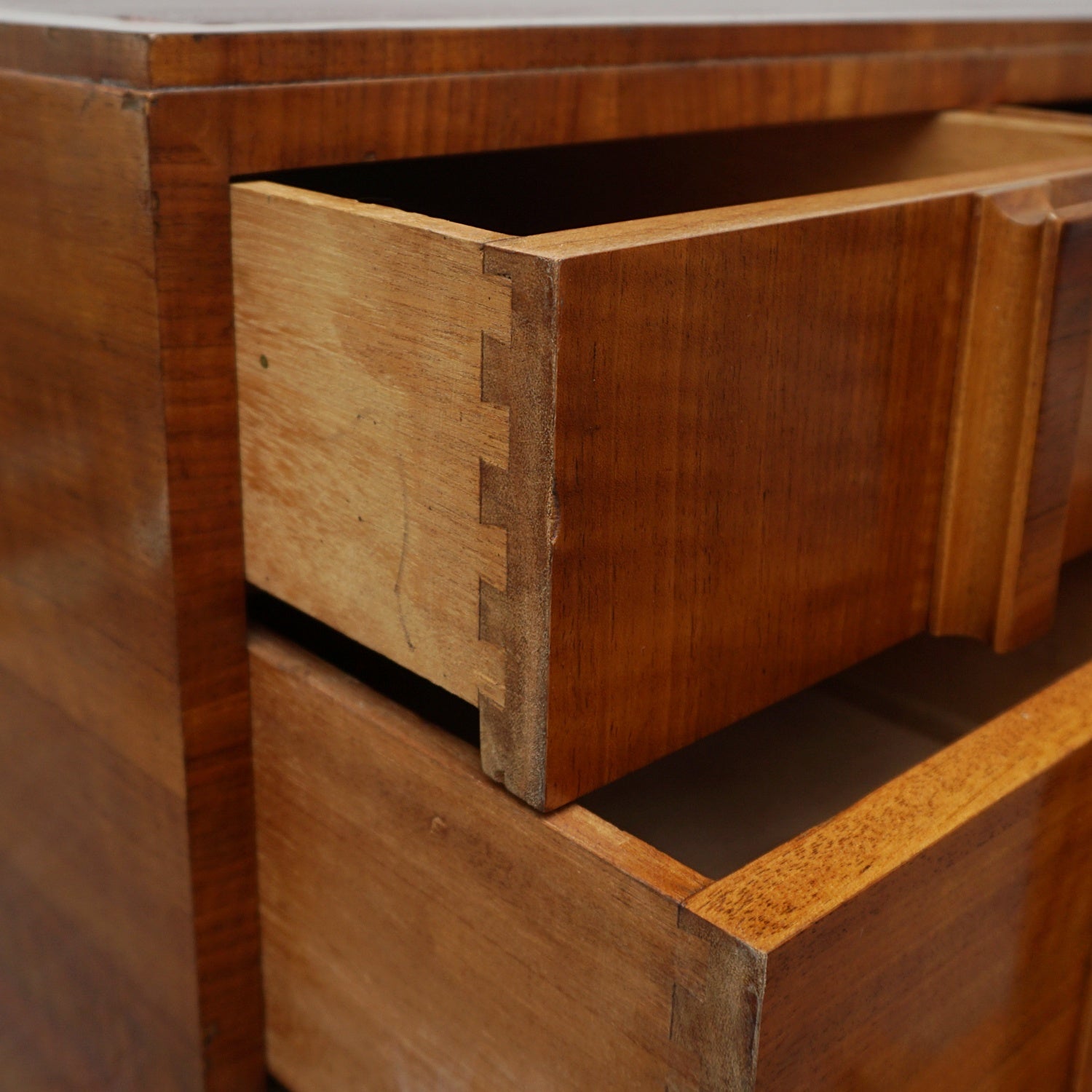 Vintage Art Deco Writing Desk by Waring.& Gillow Walnut veneered throughout - Jeroen Markies Art Deco