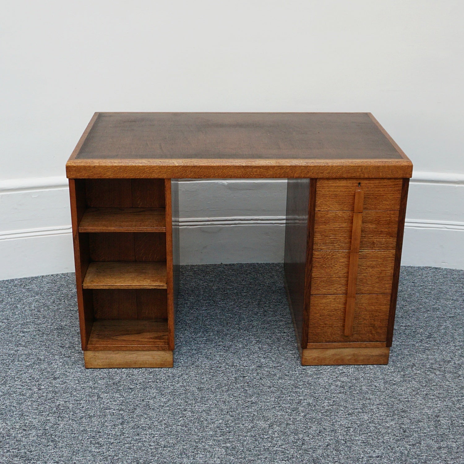 Vintage Oak Waring & Gillow Art Deco Desk - Jeroen Markies Art Deco
