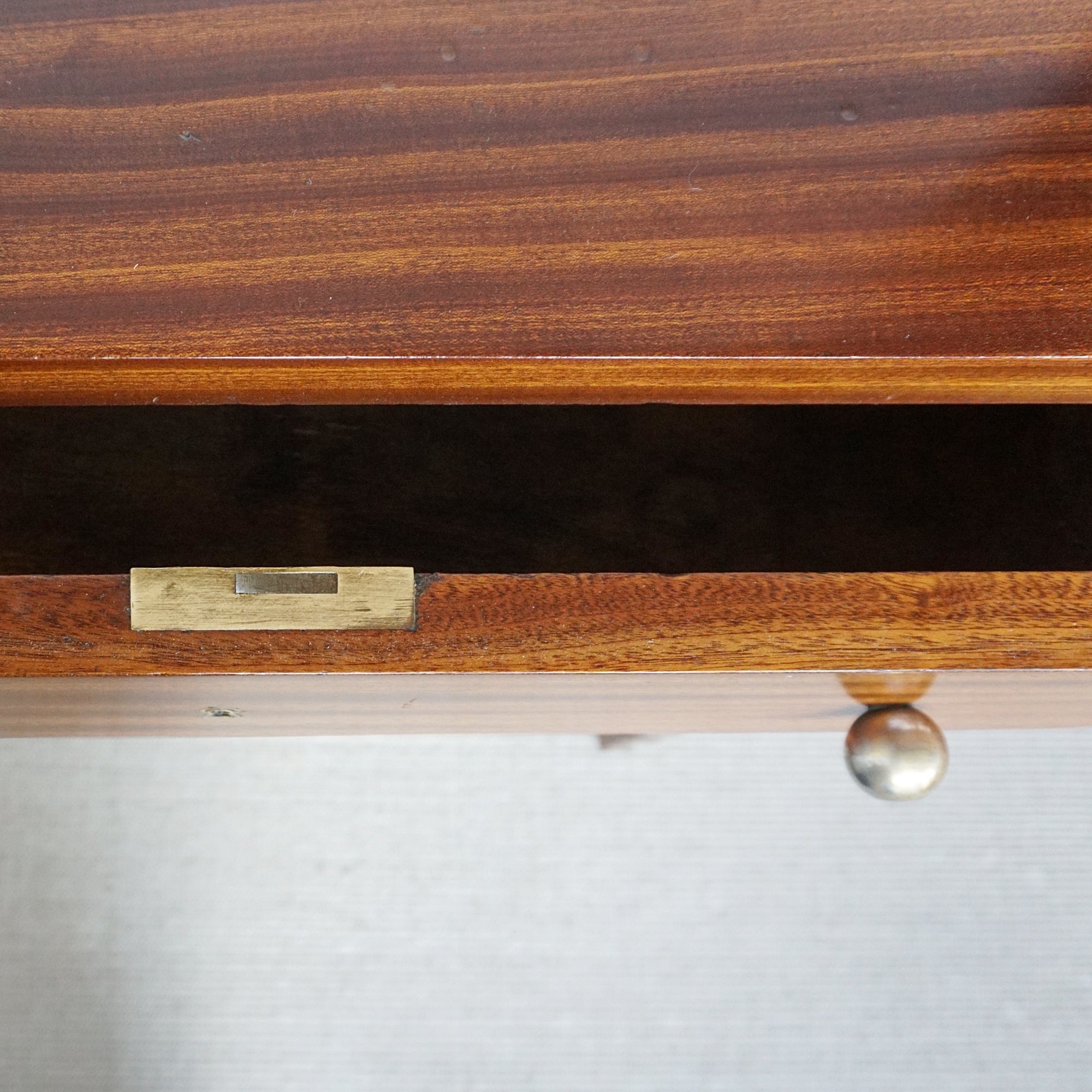 Art Deco Mahogany Desk with Original Brass Handles, 1930's. Flame mahogany - Jeroen Markies Art Deco