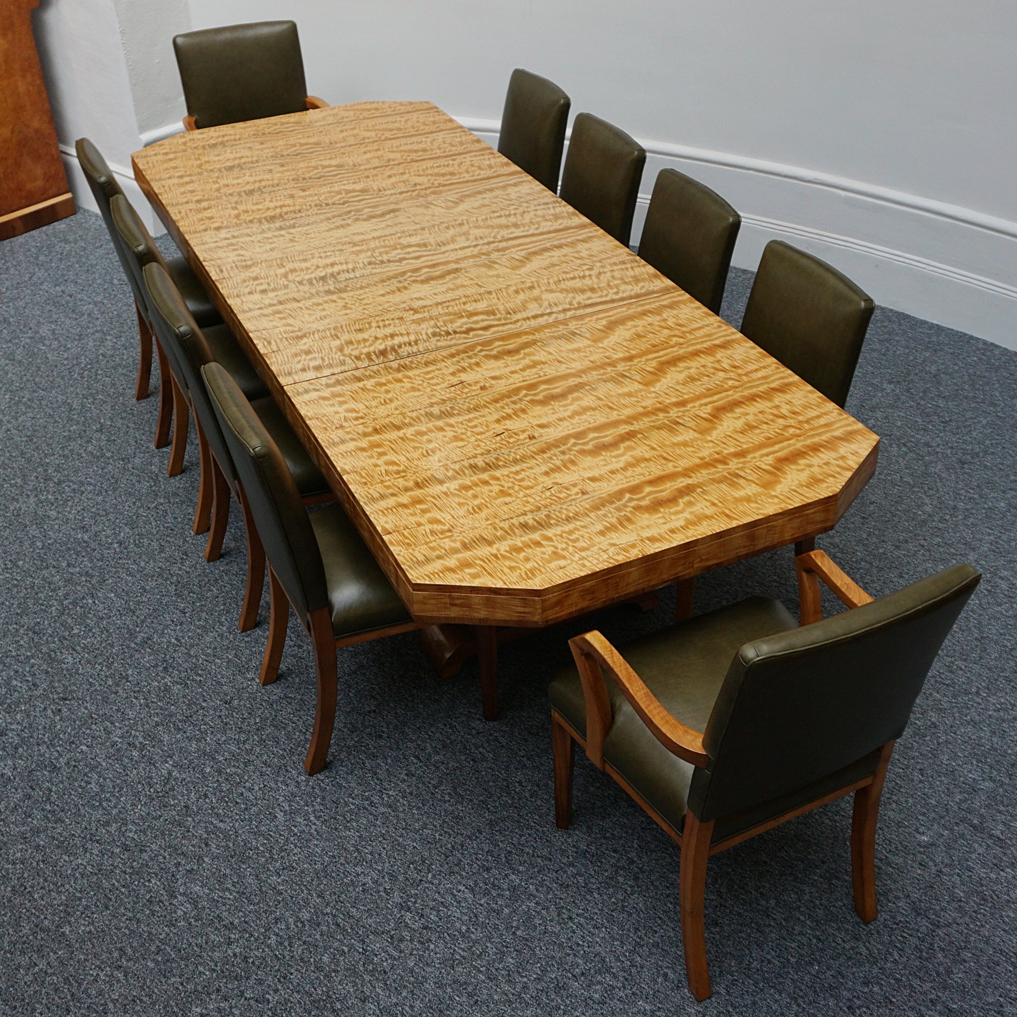 Vintage Art Deco Ten Seater Waring & Gillow Satinwood and Green Leather Dining Suite - Art Deco Dining Table and Ten Chairs - Jeroen Markies Art Deco