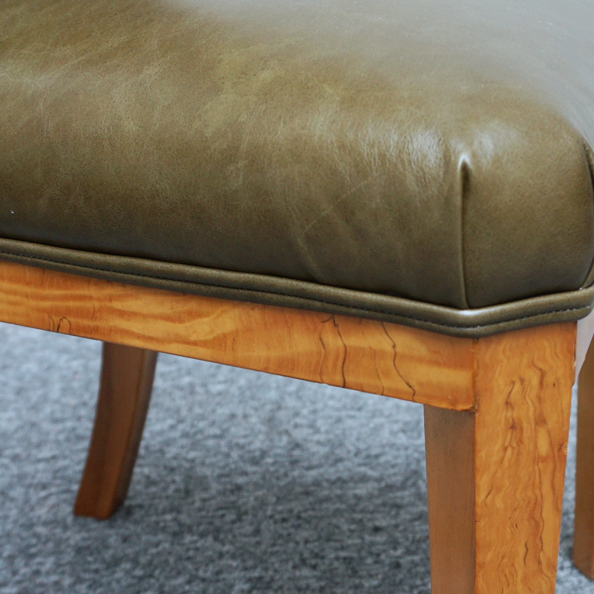 Vintage Art Deco Ten Seater Waring & Gillow Satinwood and Green Leather Dining Suite - Art Deco Dining Table and Ten Chairs - Jeroen Markies Art Deco