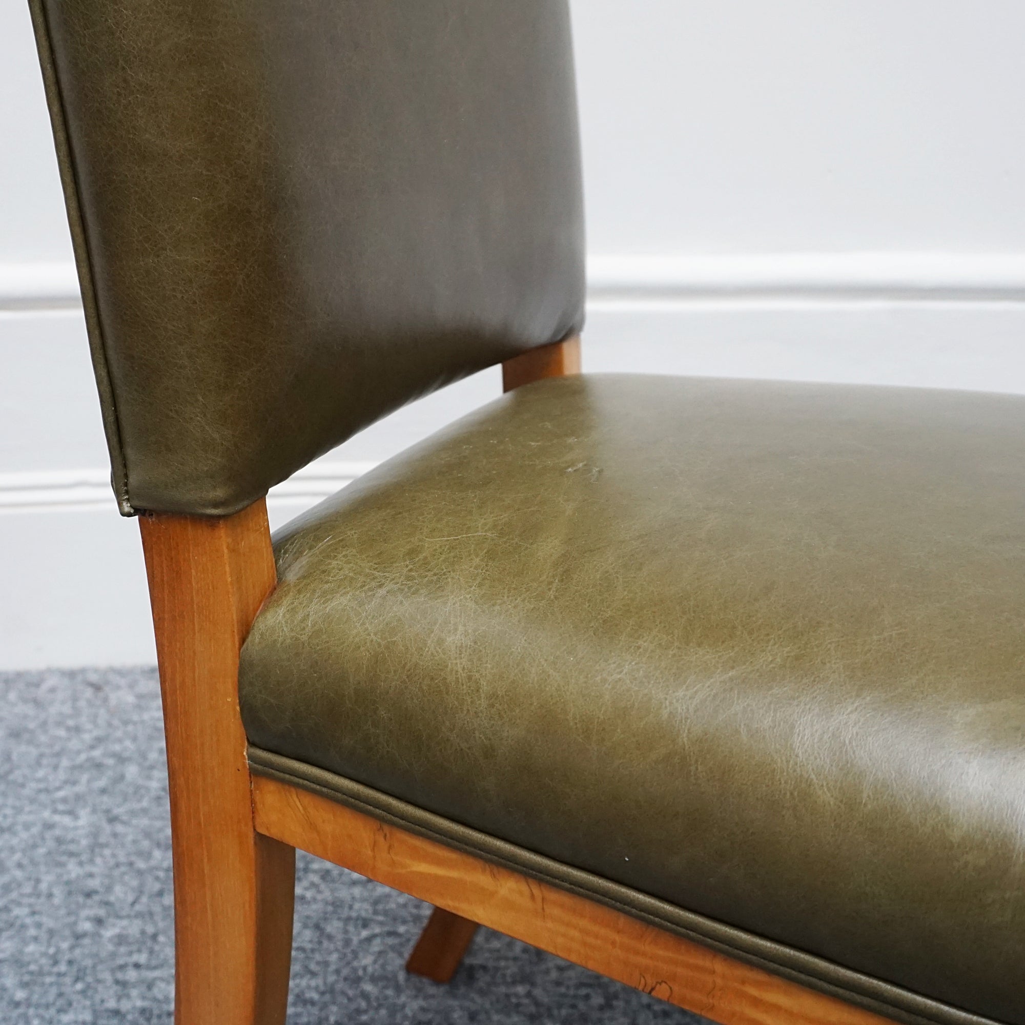 Vintage Art Deco Ten Seater Waring & Gillow Satinwood and Green Leather Dining Suite - Art Deco Dining Table and Ten Chairs - Jeroen Markies Art Deco