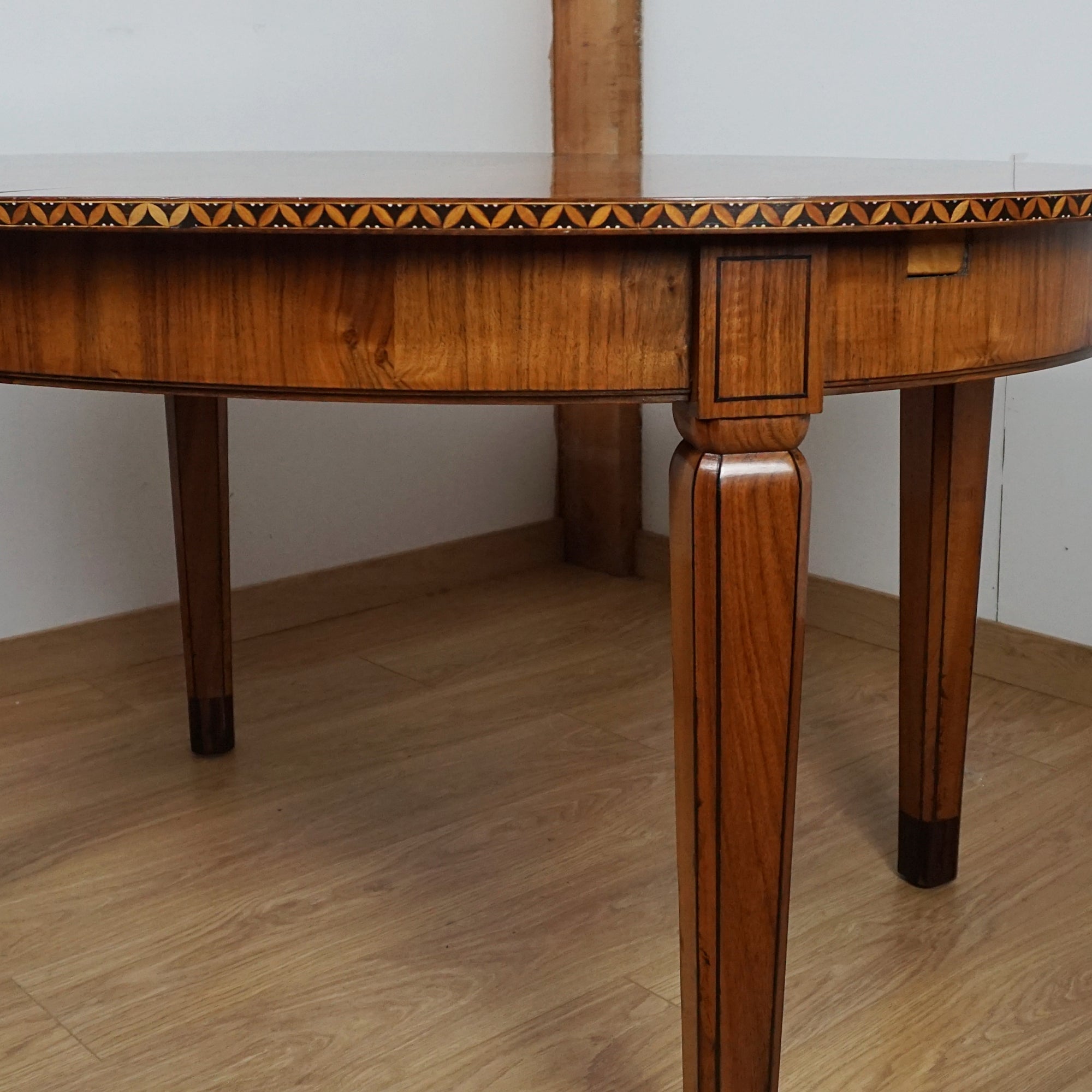 Walnut Extendable Art Deco Dining Table - Markies Antiques ltd