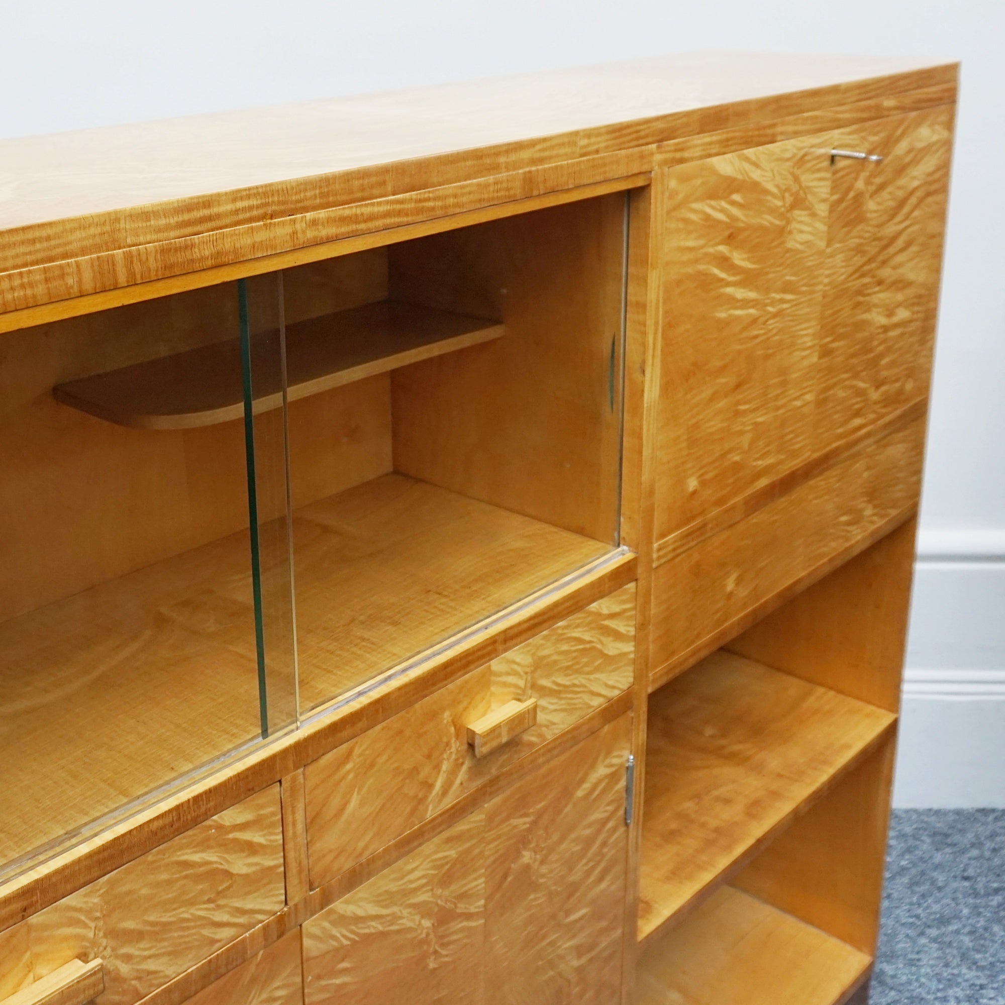 An Art Deco Drinks Cabinet by Heals of London - Jeroen Markies Art Deco