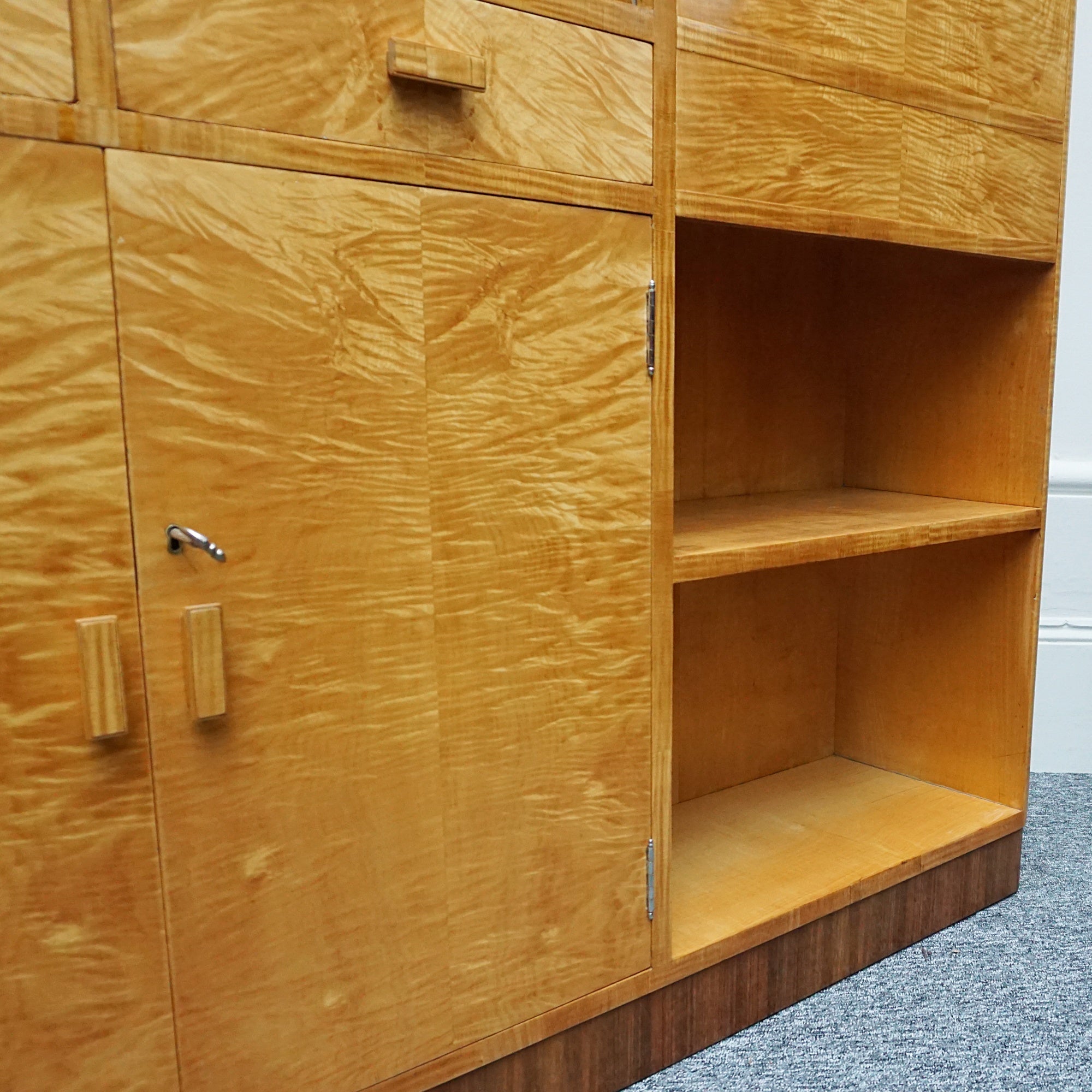 An Art Deco Drinks Cabinet by Heals of London - Jeroen Markies Art Deco