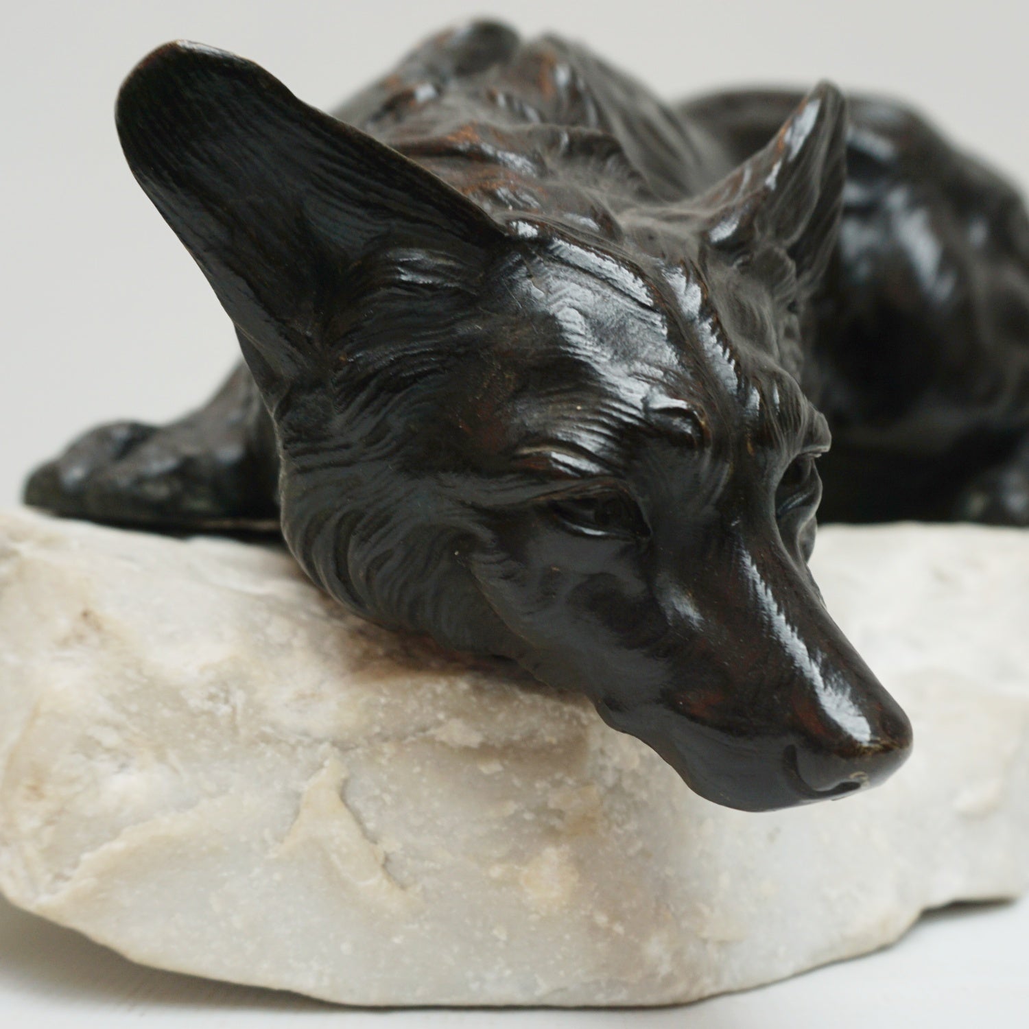 Bronze sculpture of a fox by Bartelier - Jeroen Markies Art Deco