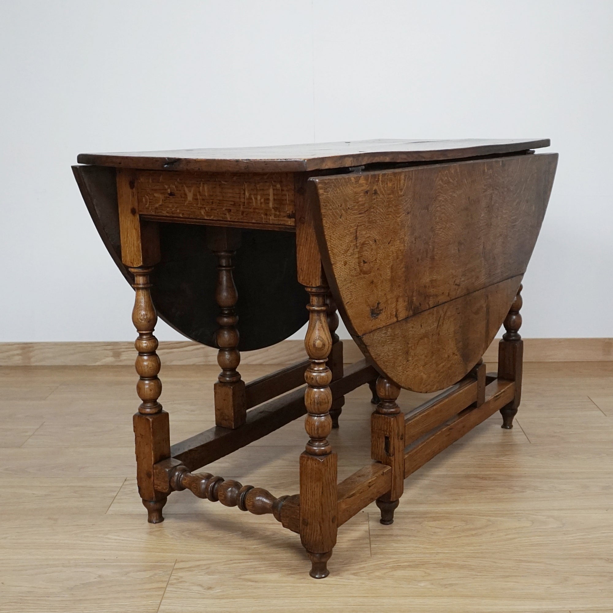 Stunning Late 17th Century Charles II Solid Oak Gateleg Table - Jeroen Markies Art Deco