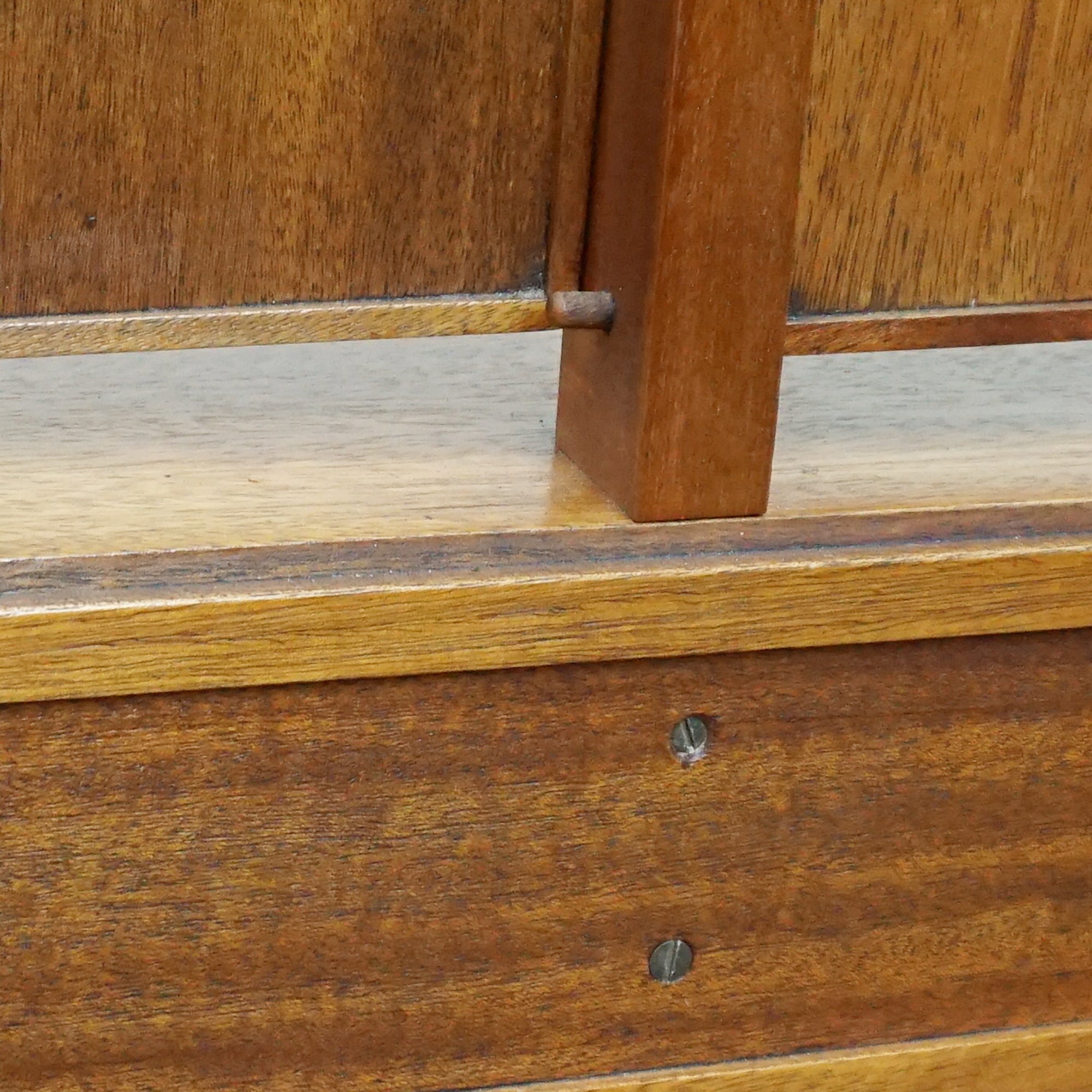 Vintage 1950's Dressing Table Retailed by Heal's of London Circa 1950  - Jeroen Markies Art Deco