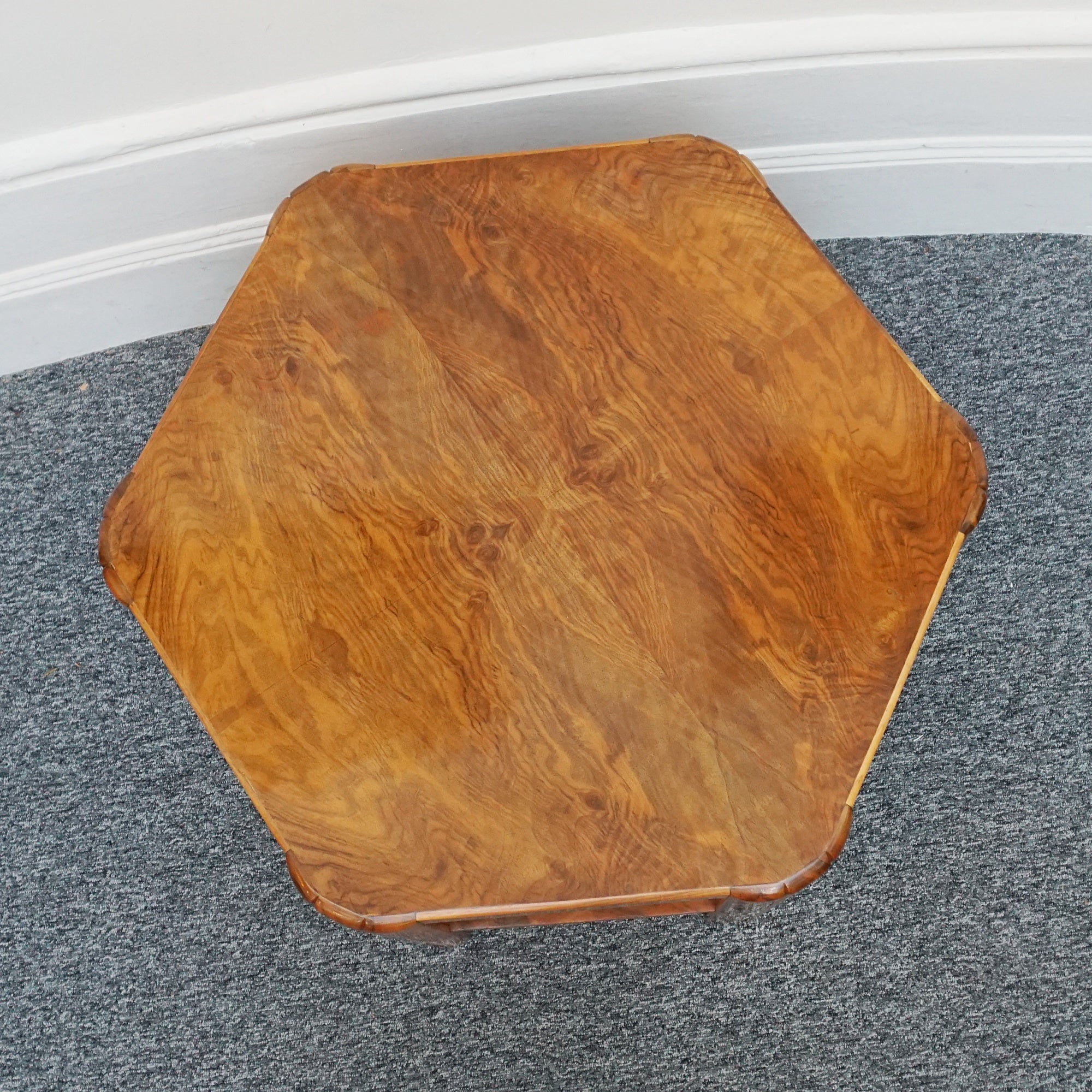 Art Deco Side Table By Heal's of London in Burr Walnut Stamped Heal's - Jeroen Markies Art Deco