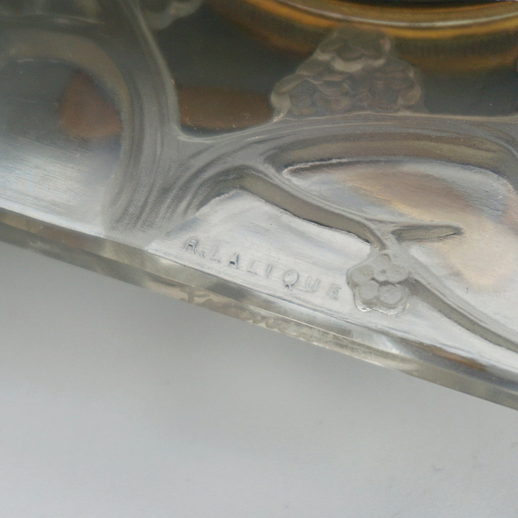 Inséparables - French Art Deco Glass - Rene Lalique - Desk Clock 
