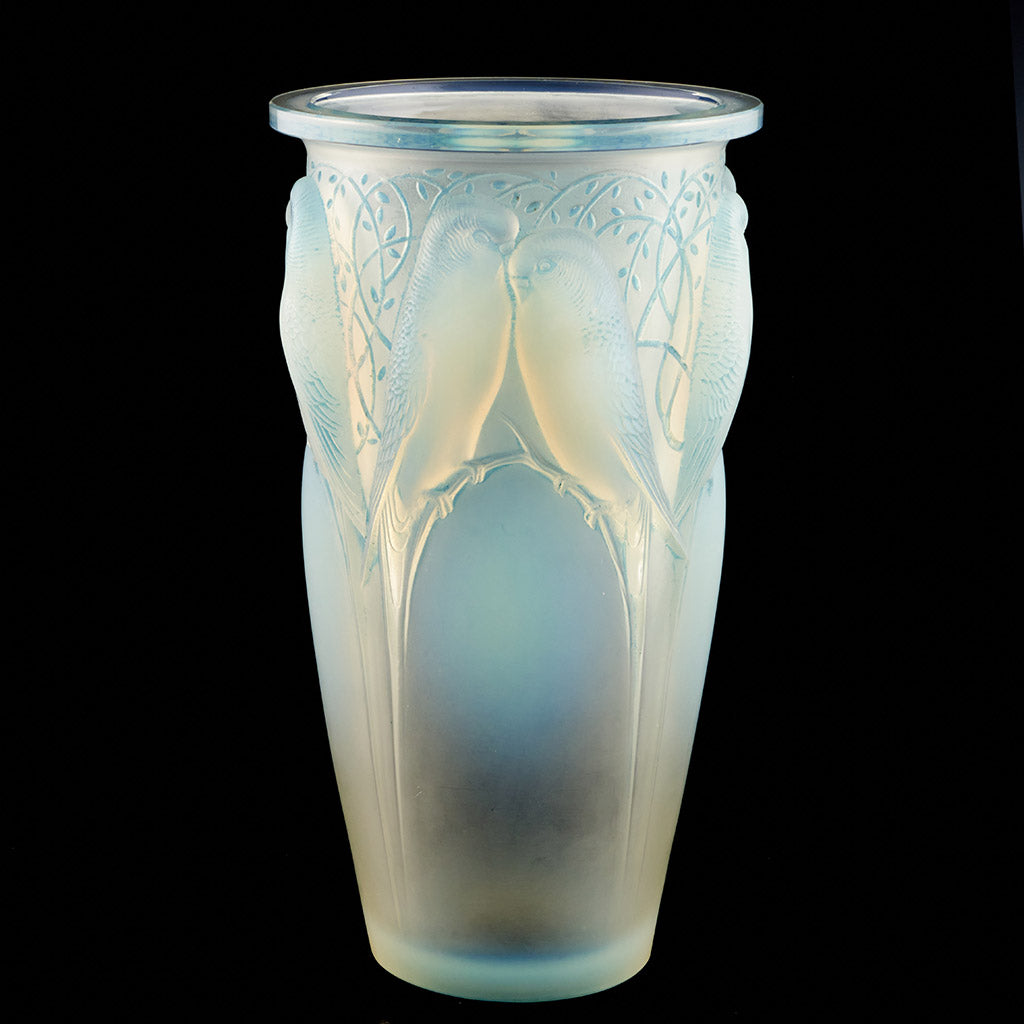 'Ceylan' Opalescent Glass Vase by Rene Lalique - Jeroen Markies Art Deco