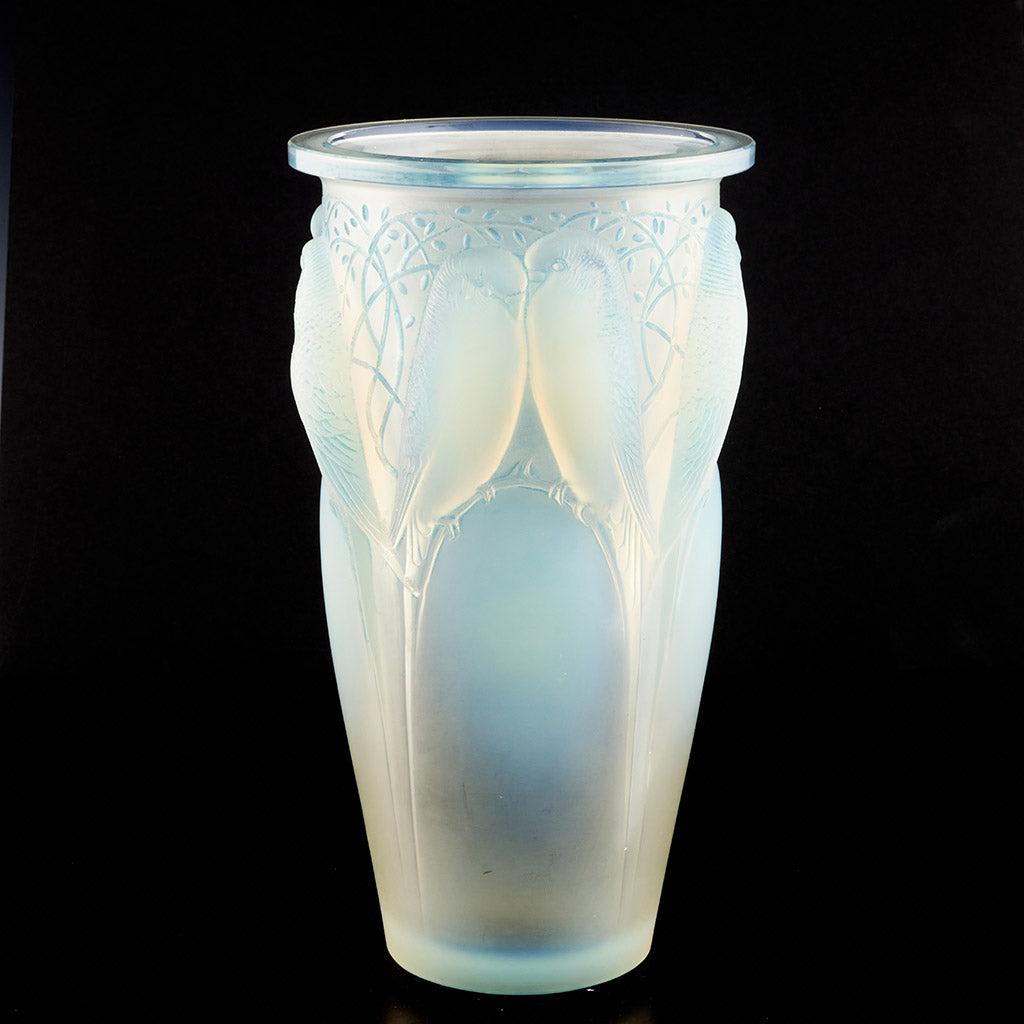 'Ceylan' Opalescent Glass Vase by Rene Lalique - Jeroen Markies Art Deco