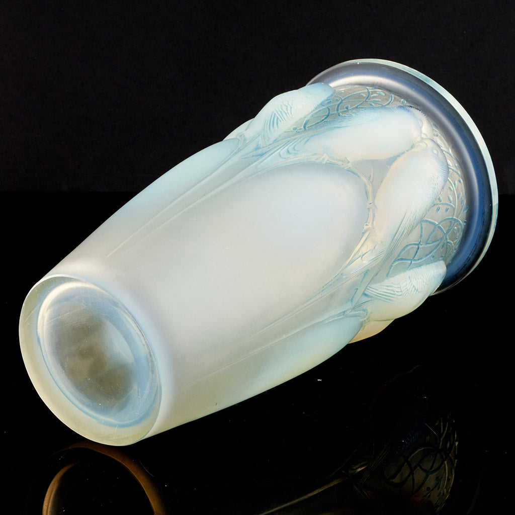 'Ceylan' Opalescent Glass Vase by Rene Lalique - Jeroen Markies Art Deco