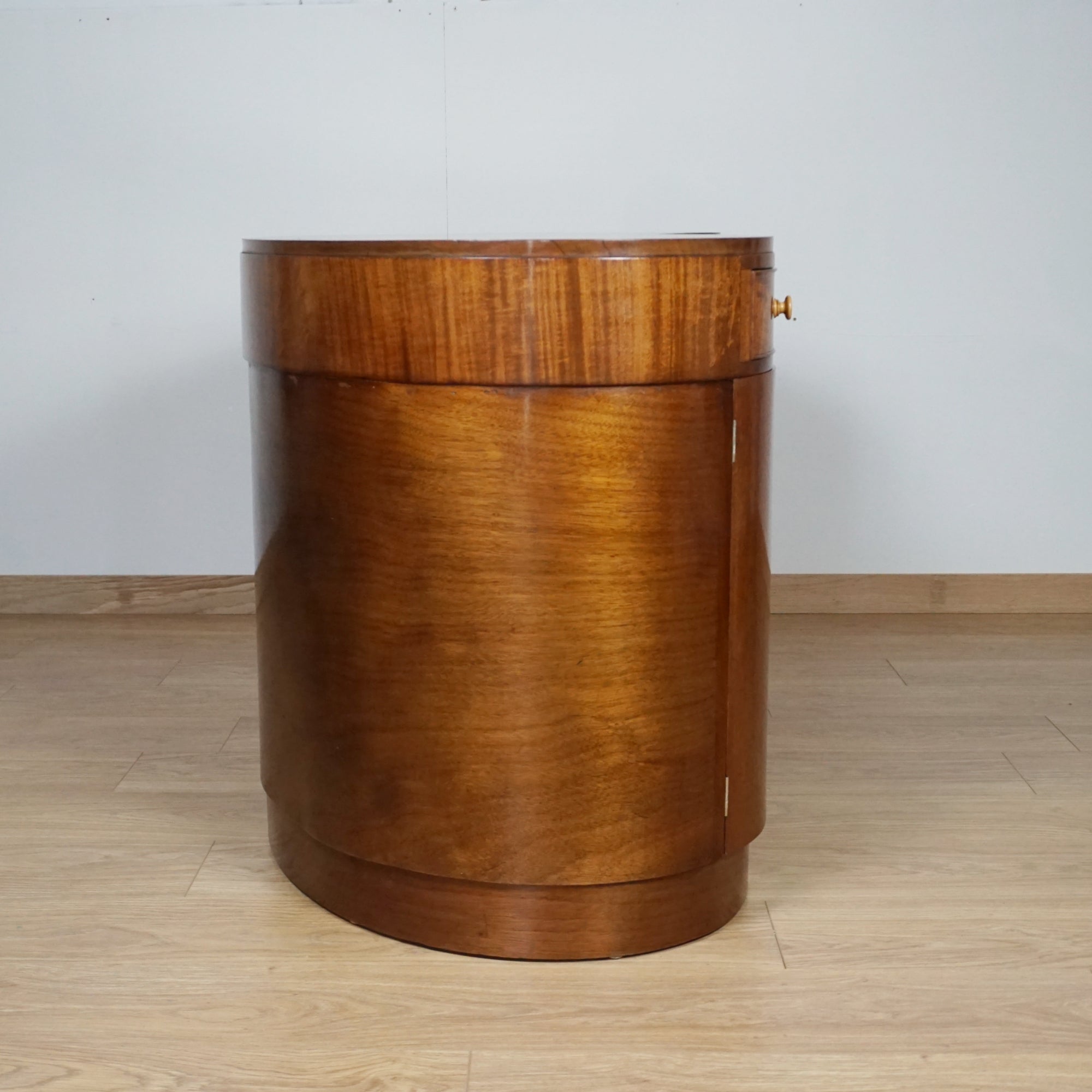 Kidney Desk