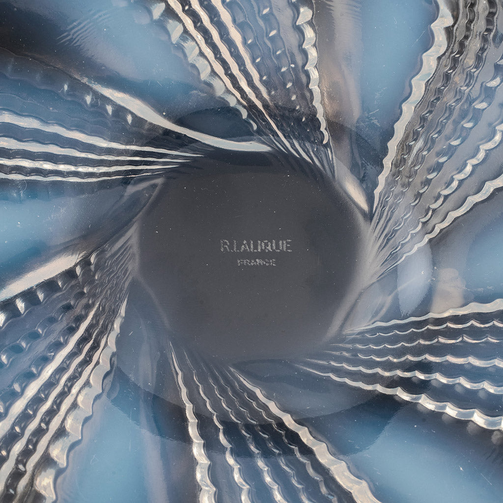 'Fleurons no.2' Opalescent Glass Plate by Rene Lalique - Jeroen Markies Art Deco