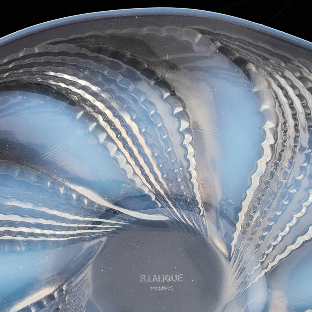'Fleurons no.2' Opalescent Glass Plate by Rene Lalique - Jeroen Markies Art Deco