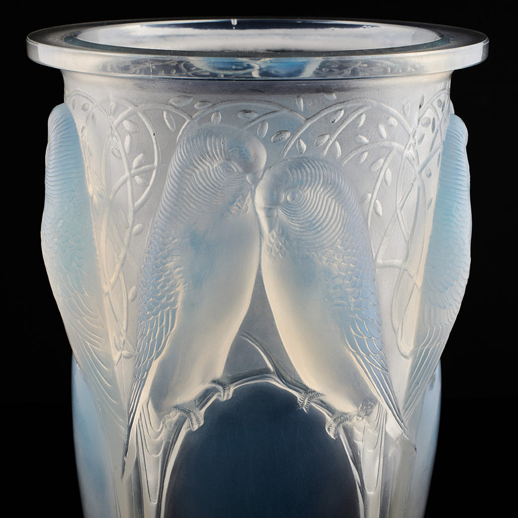 'Ceylan' Rene Lalique Original Opalescent Glass Vase - Jeroen Markies Art Deco