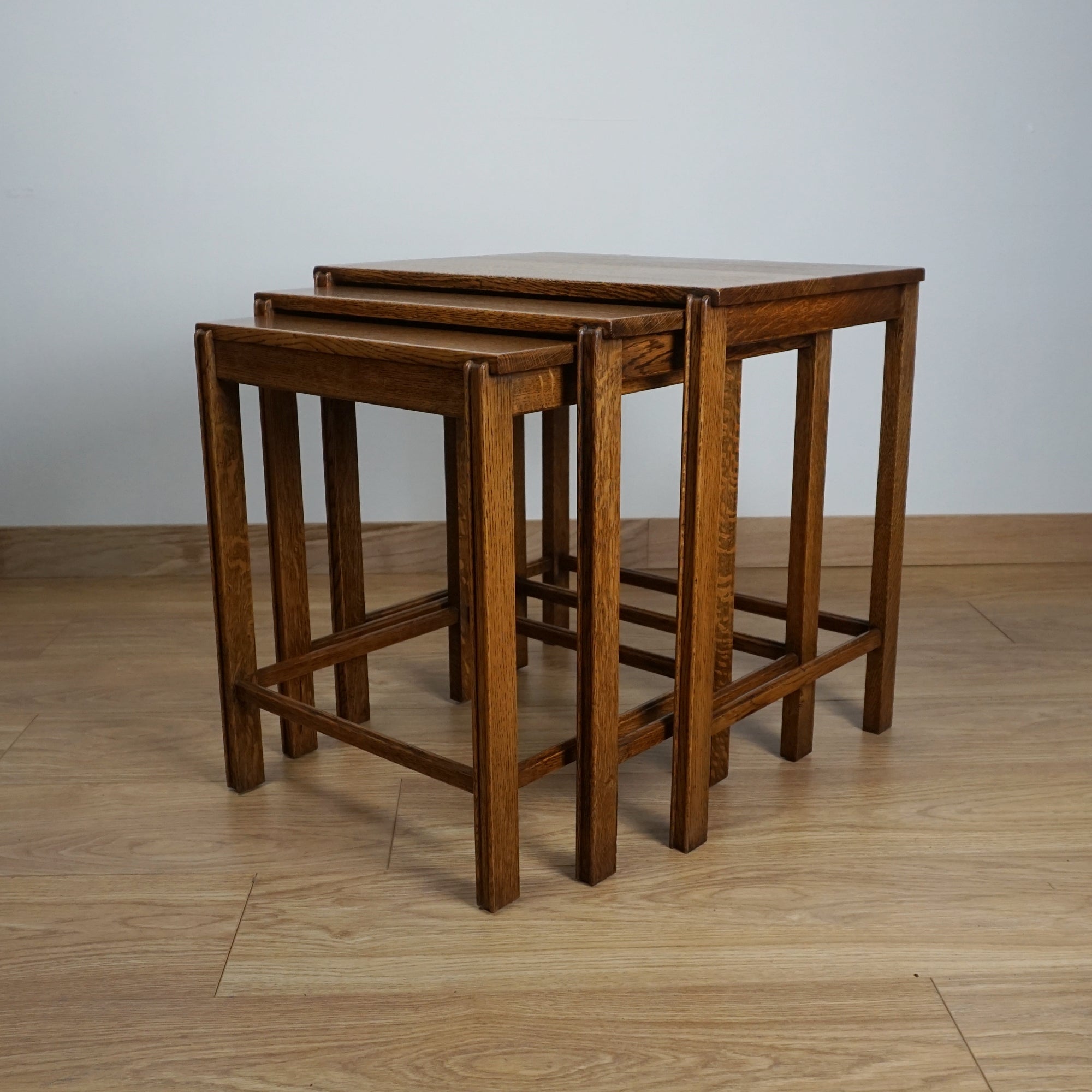 Arts & Crafts Oak Nest of Tables - Jeroen Markies Art Deco