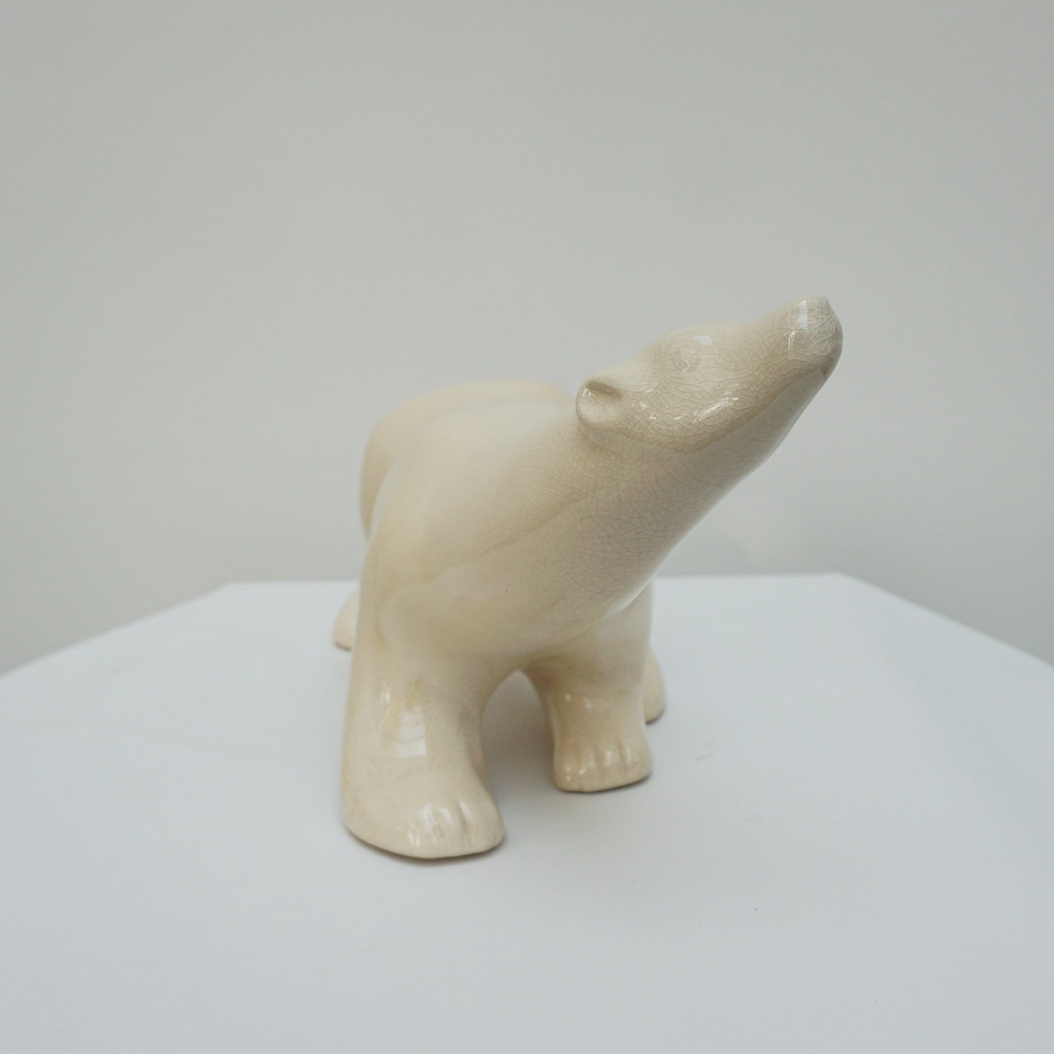 Striding Polar Bear - Jeroen Markies Art Deco