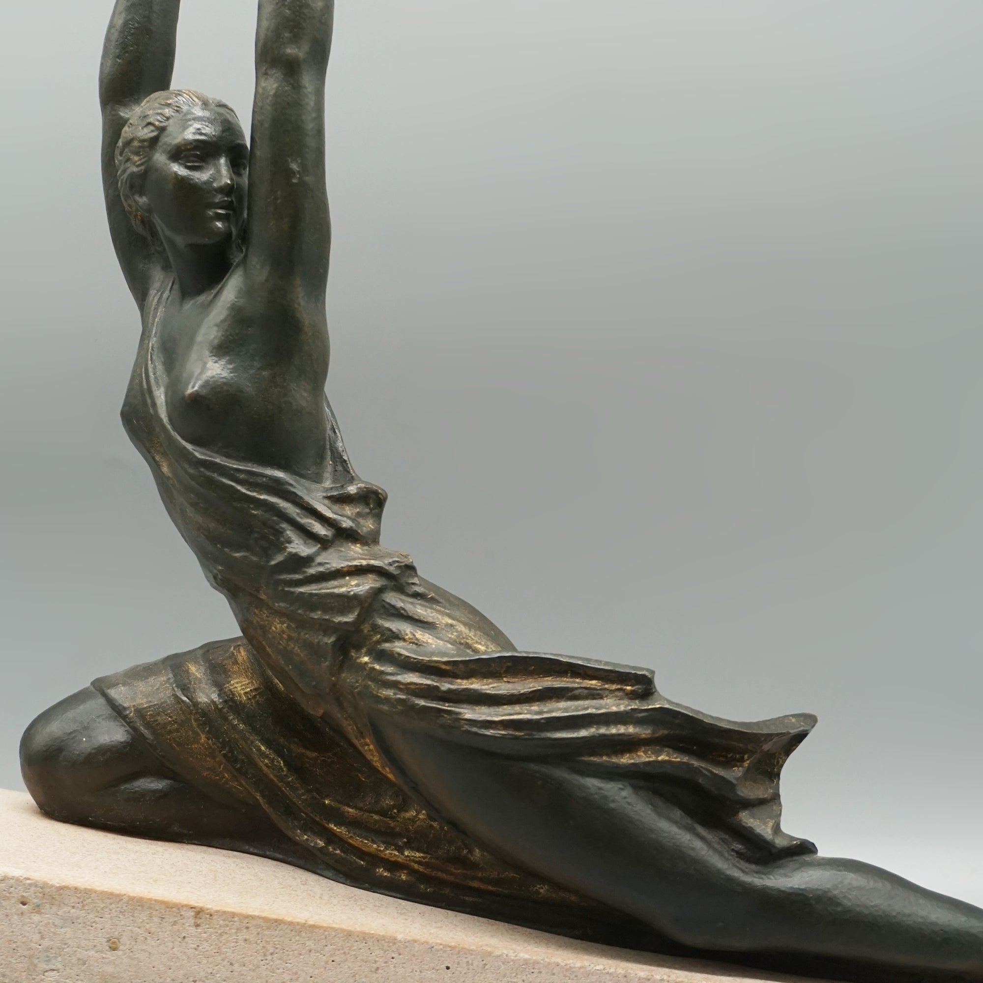 Pierre Le Faguays 'Triomphe' Art Deco Bronze Sculpture - Jeroen Markies Art Deco