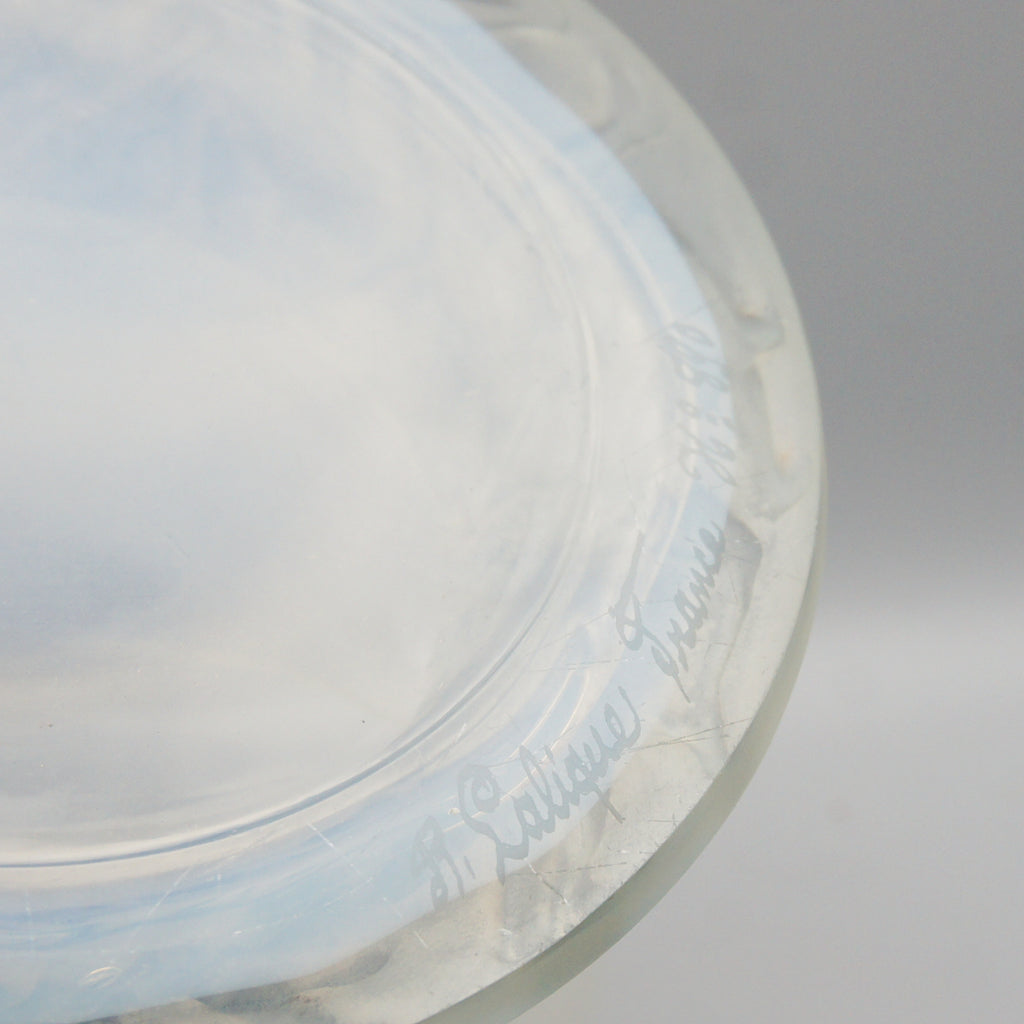 'Lutteurs' René Lalique Opalscent Glass Vase