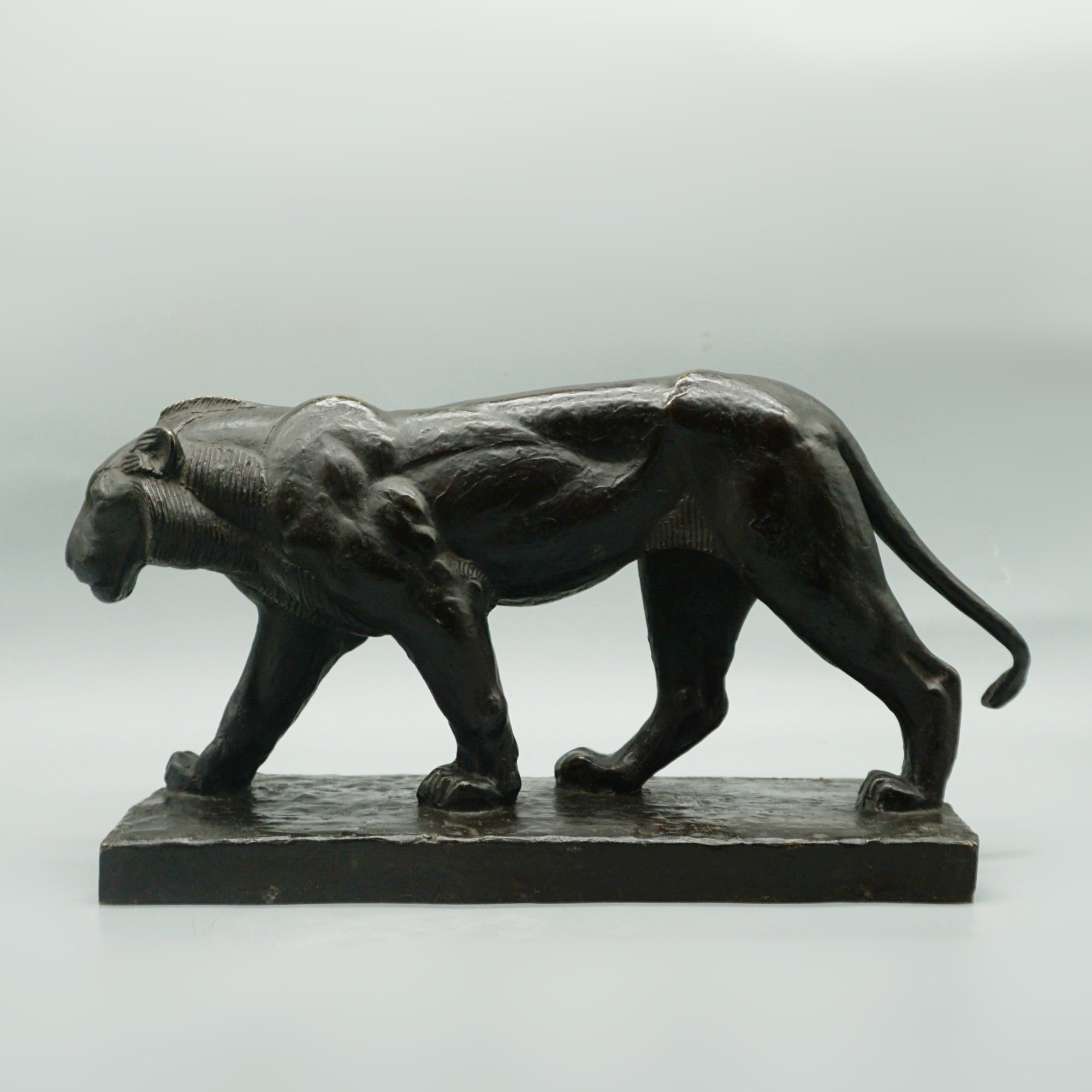 Piero Palozzolo Art Deco Striding Bronze panther - Jeroen Markies Art Deco