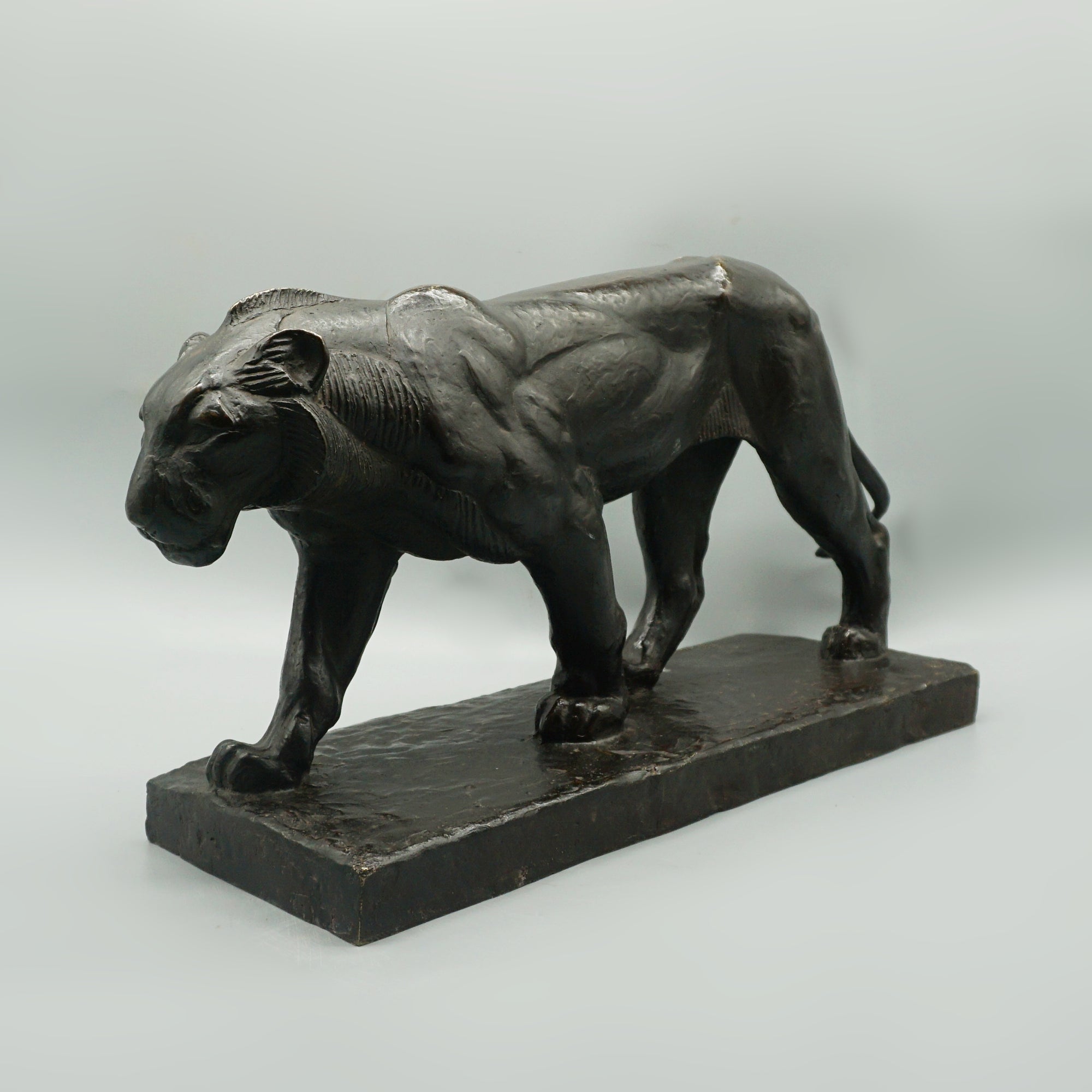 Piero Palozzolo Art Deco Striding Bronze panther - Jeroen Markies Art Deco
