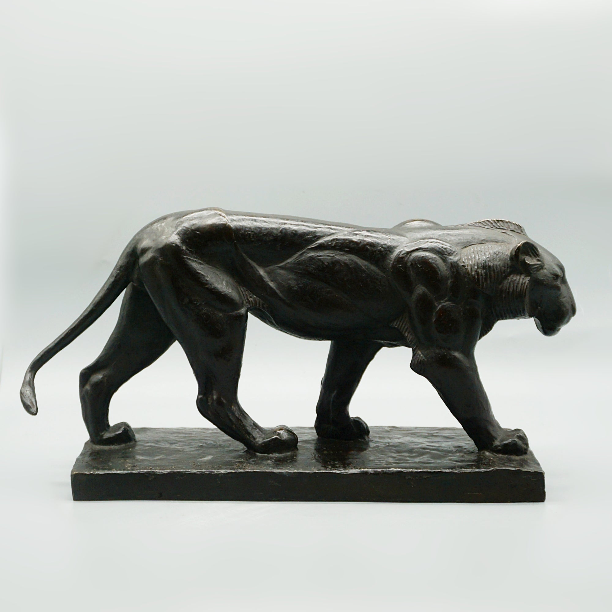 Piero Palozzolo Art Deco Striding Bronze panther - Jeroen Markies Art Deco