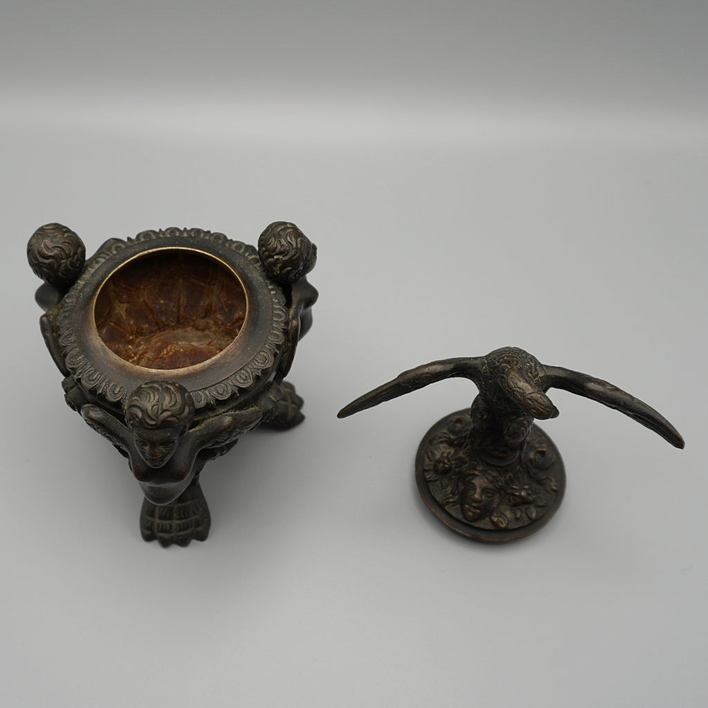 Napoleon III Bronze Inkwell Encrier with Eagle and Winged Cherubs - Jeroen Markies Art Deco