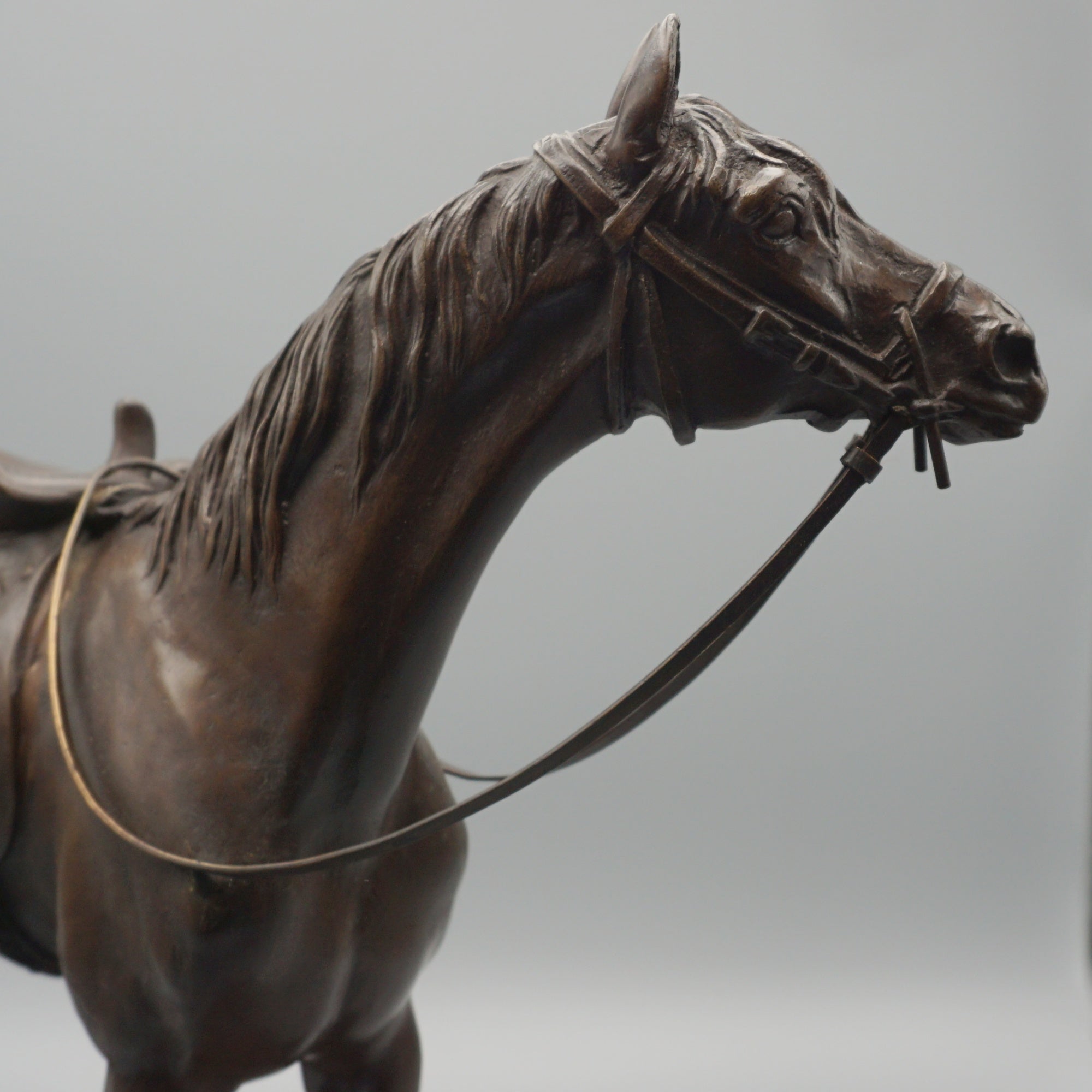 Excellent quality mid-19th century bronze sculpture of a side saddled horse by Jules Moigniez - Jeroen Markies Art Deco