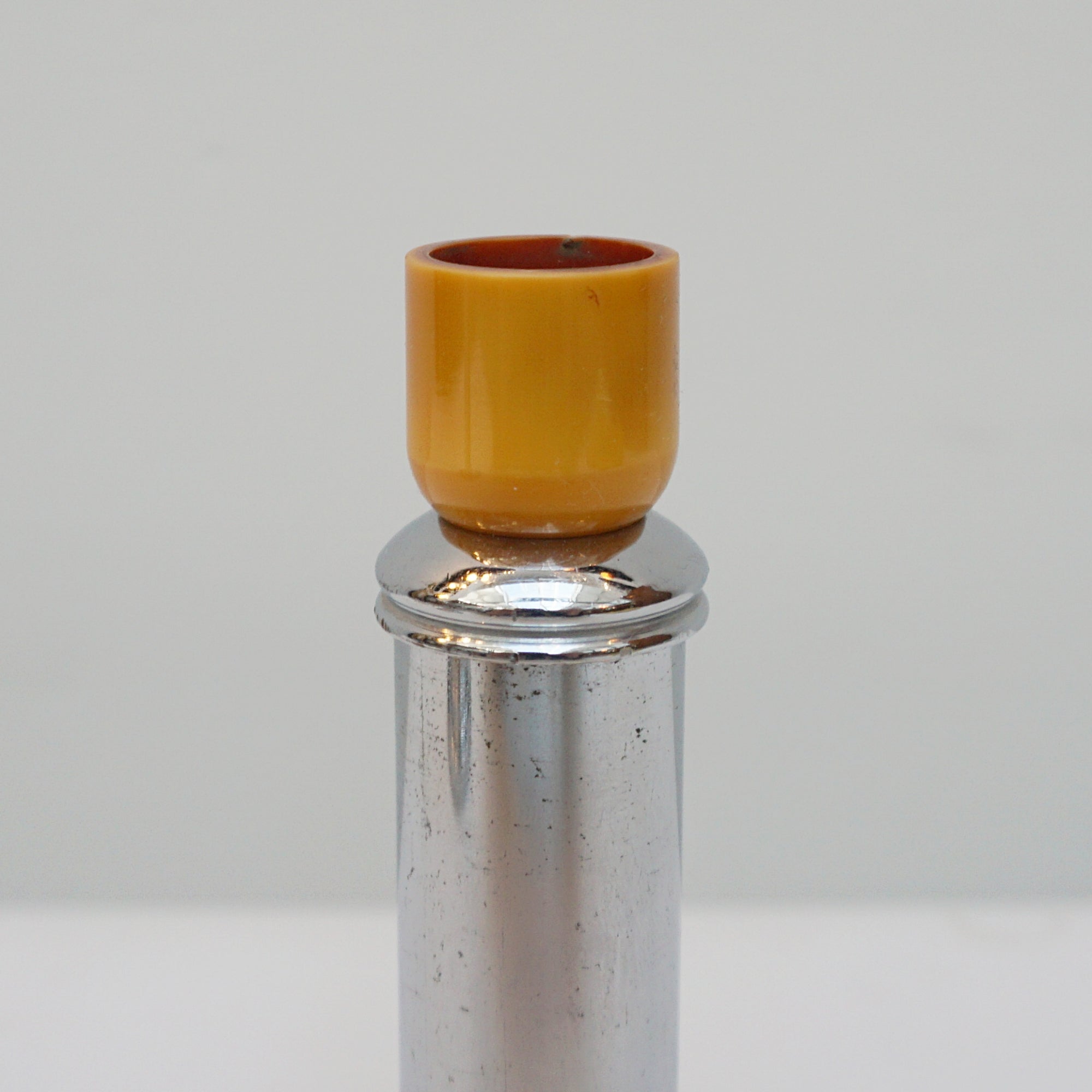 Pair of Art Deco Candlesticks. 1930's Candlestick. Chromed metal and amber bakelite - Jeroen Markies Art Deco