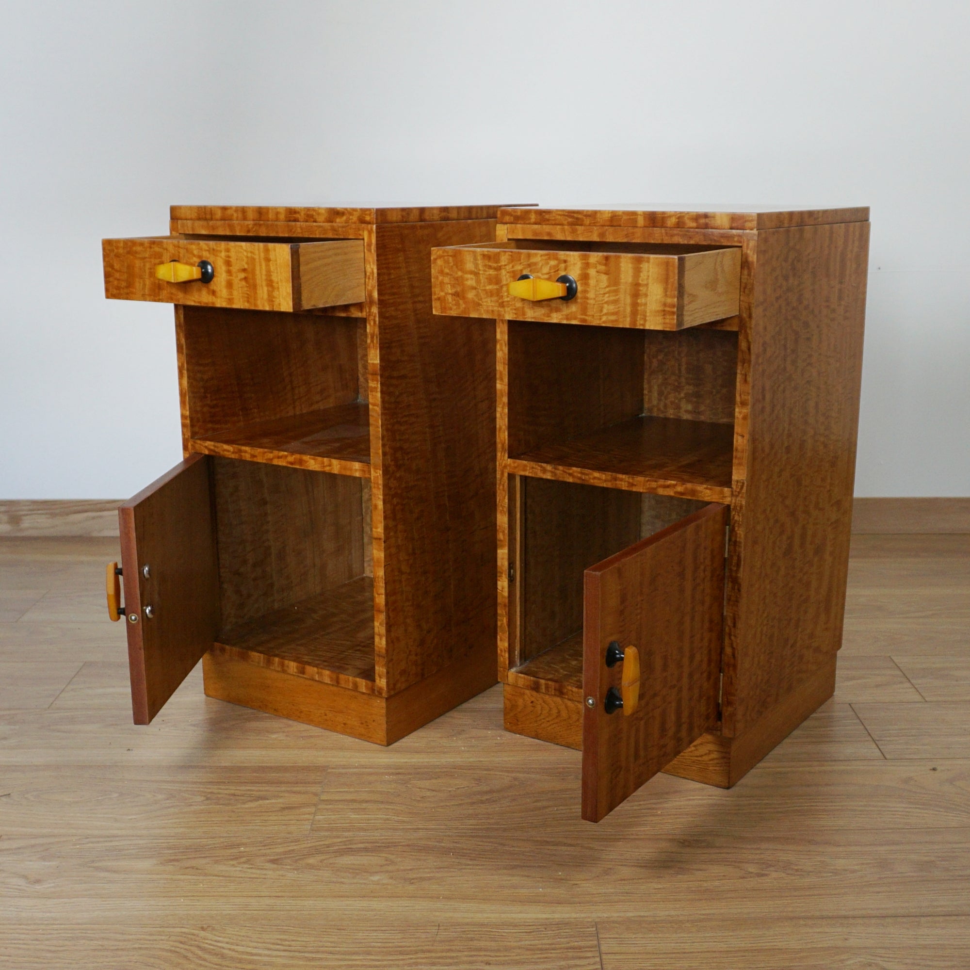 Pair of Art Deco Bedside Cabinets - Jeroen Markies Art Deco