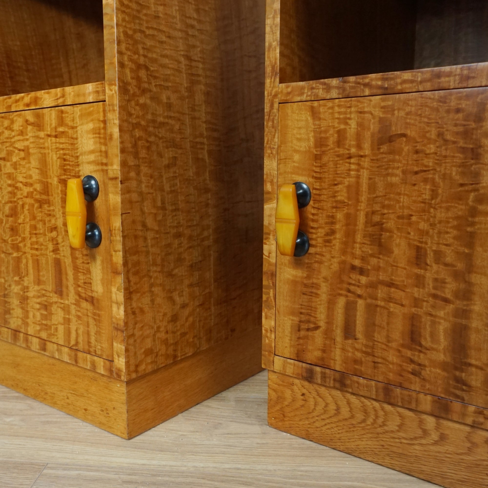Pair of Art Deco Bedside Cabinets - Jeroen Markies Art Deco