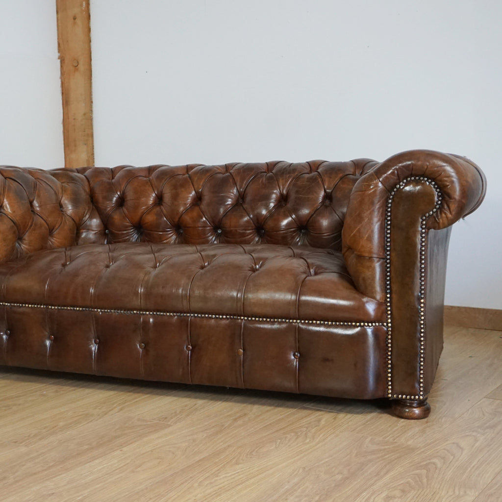 Pair of 1920's Leather upholstered chesterfield sofa's - Jeroen Markies Art Deco