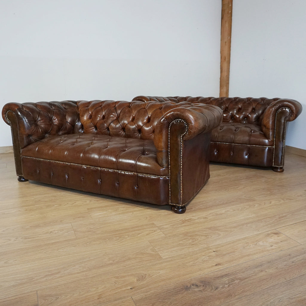 Pair of 1920's Leather upholstered chesterfield sofa's - Jeroen Markies Art Deco